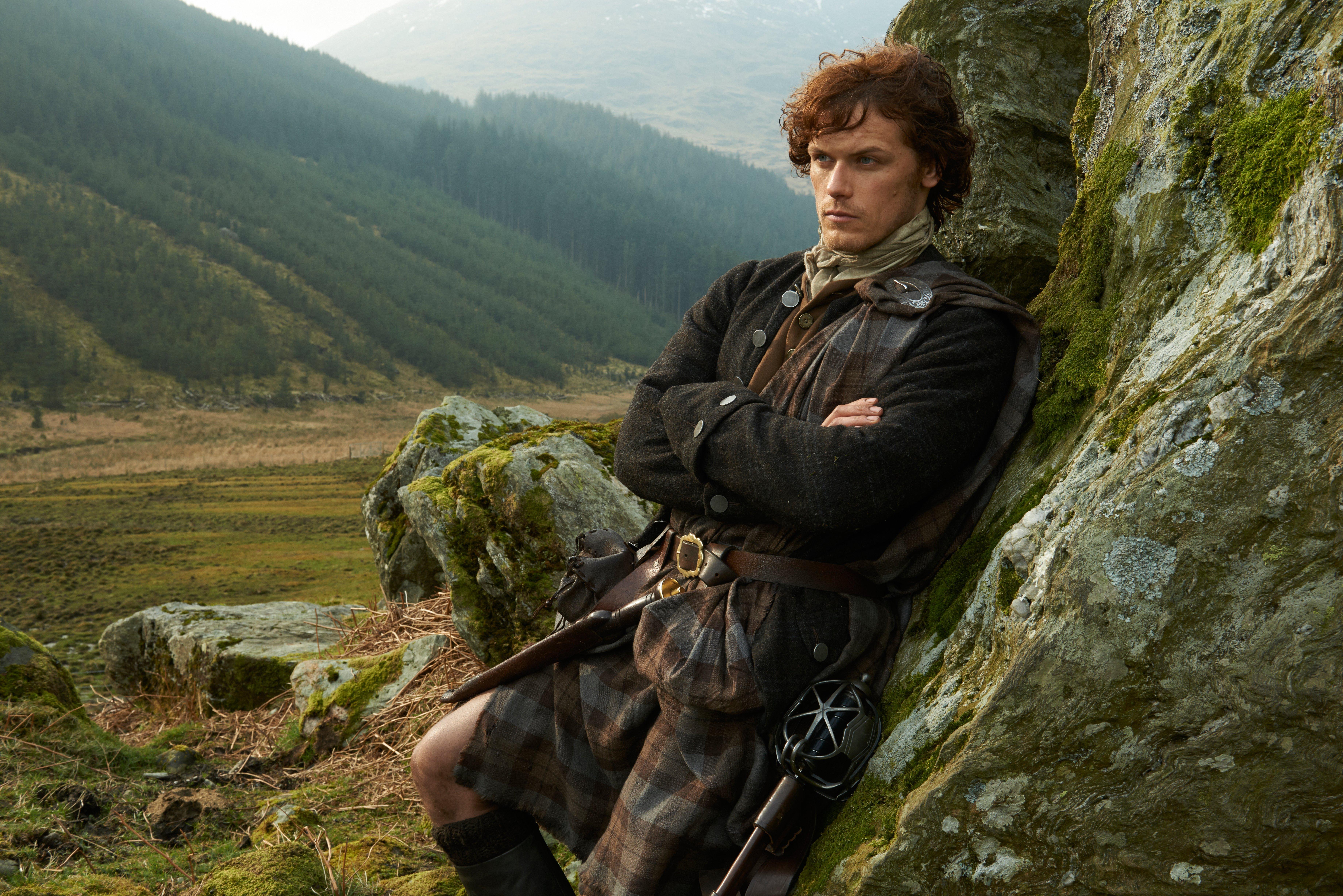 7360x4912 Jamie Fraser HD Wallpaper and Background