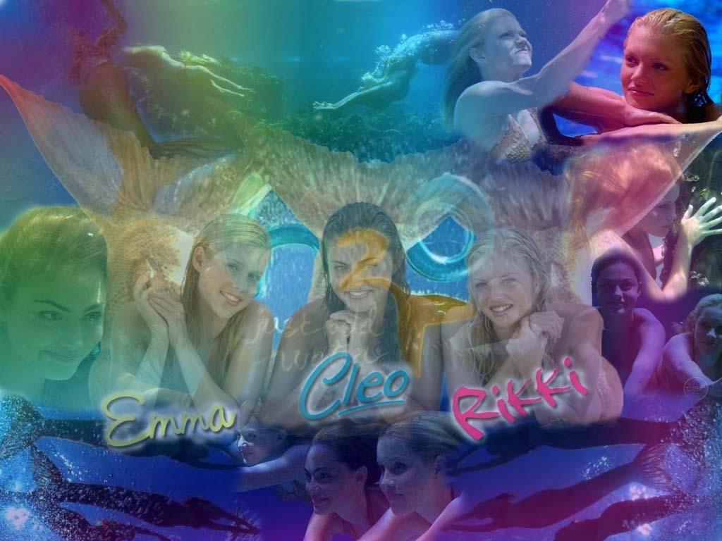 1024x768 Mermaids under the water Just Add Water Wallpaper
