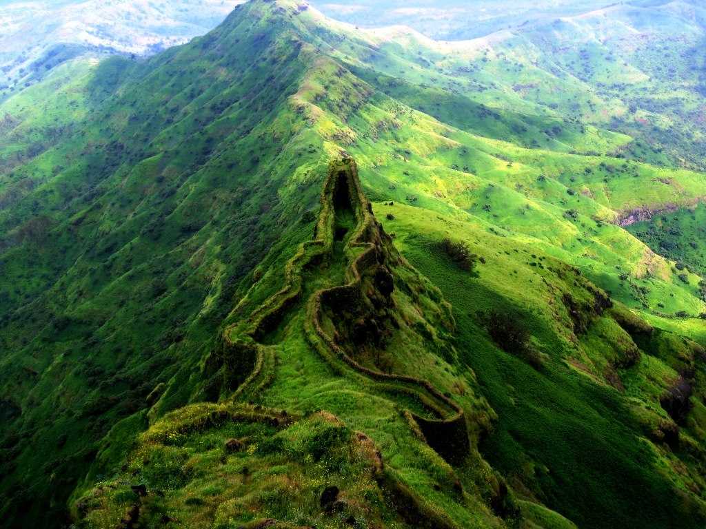 1024x768 Photos of Tikona Fort. Image and Pics