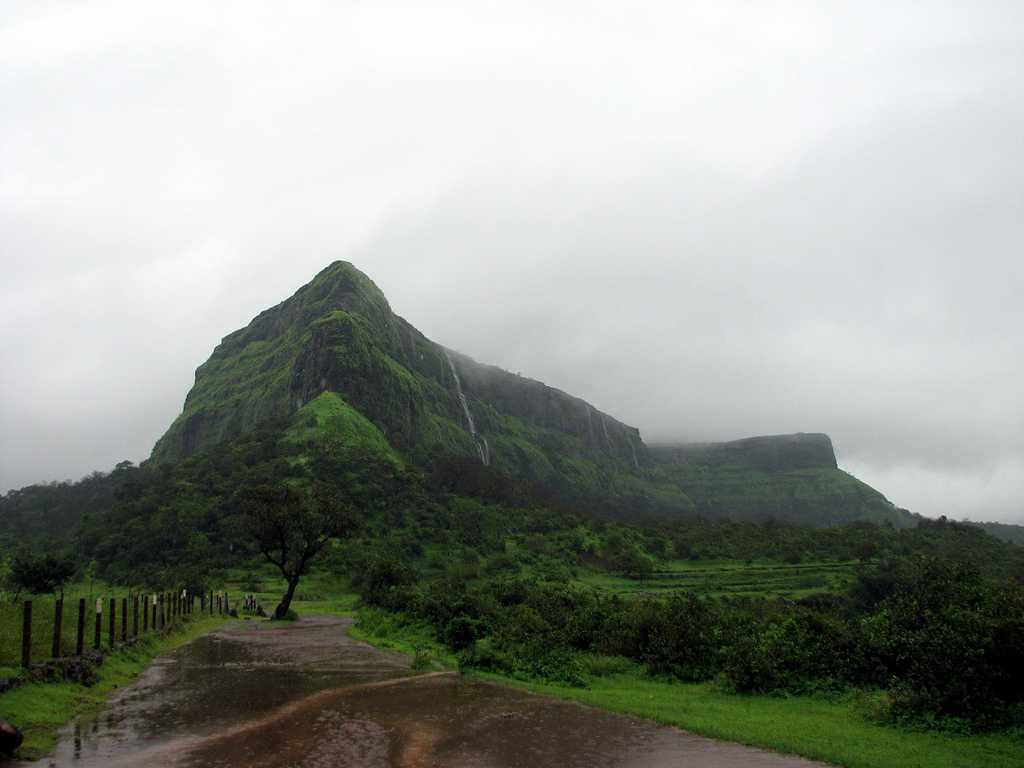 1024x768 Visapur Fort Trek in Lonavla, Khandala. Route, Image, Best Time
