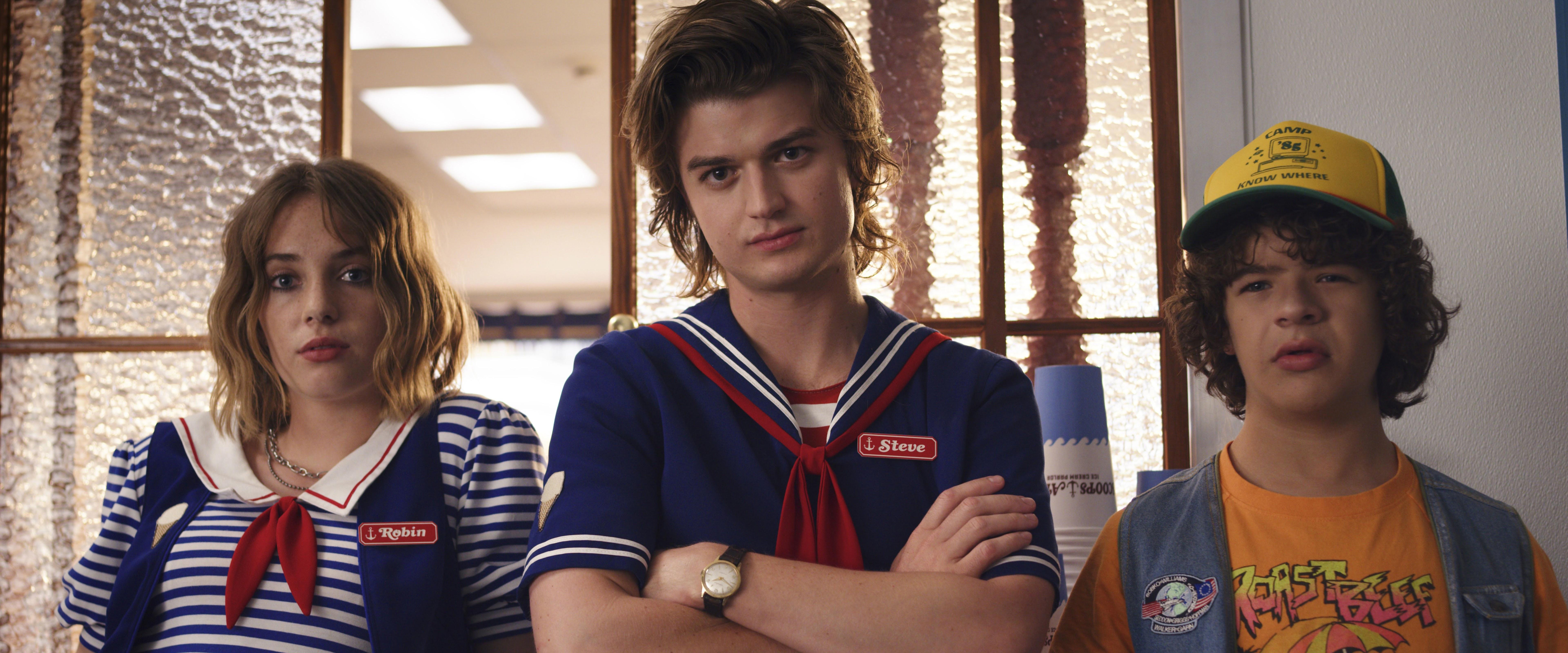 7680x3200 Stranger Things Season 3 Robin Steve Harrington Dustin Henderson 8K Wallpaper