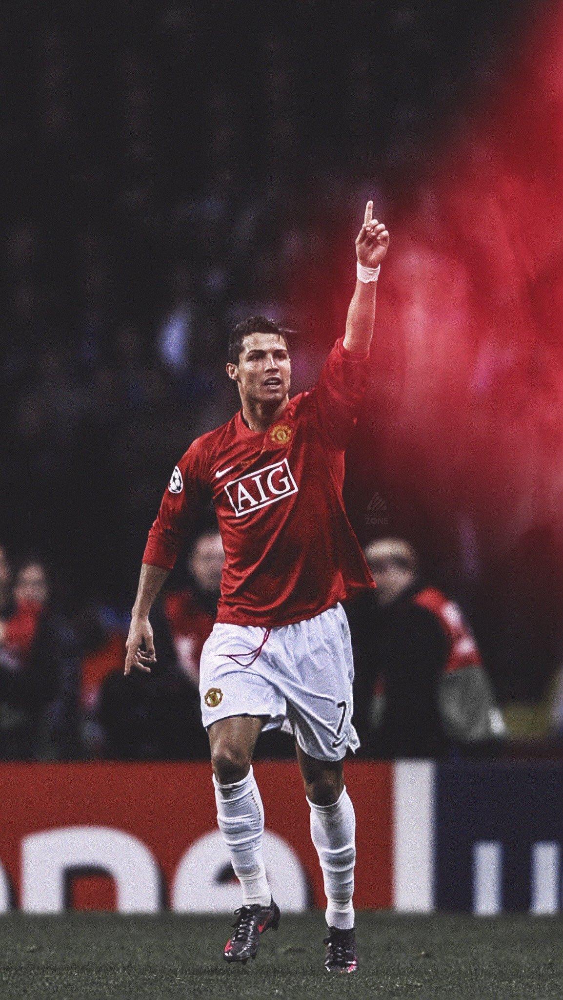 1154x2048 United Zone on X: Cristiano Ronaldo Wallpaper