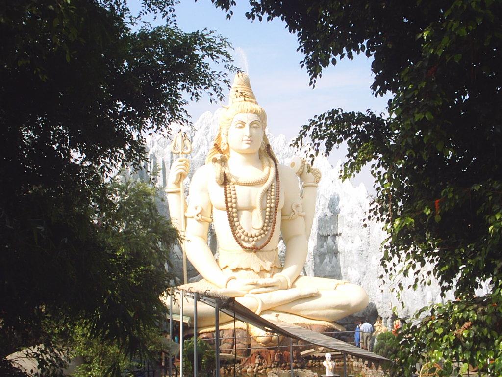 1024x768 Shiva temple bangalore