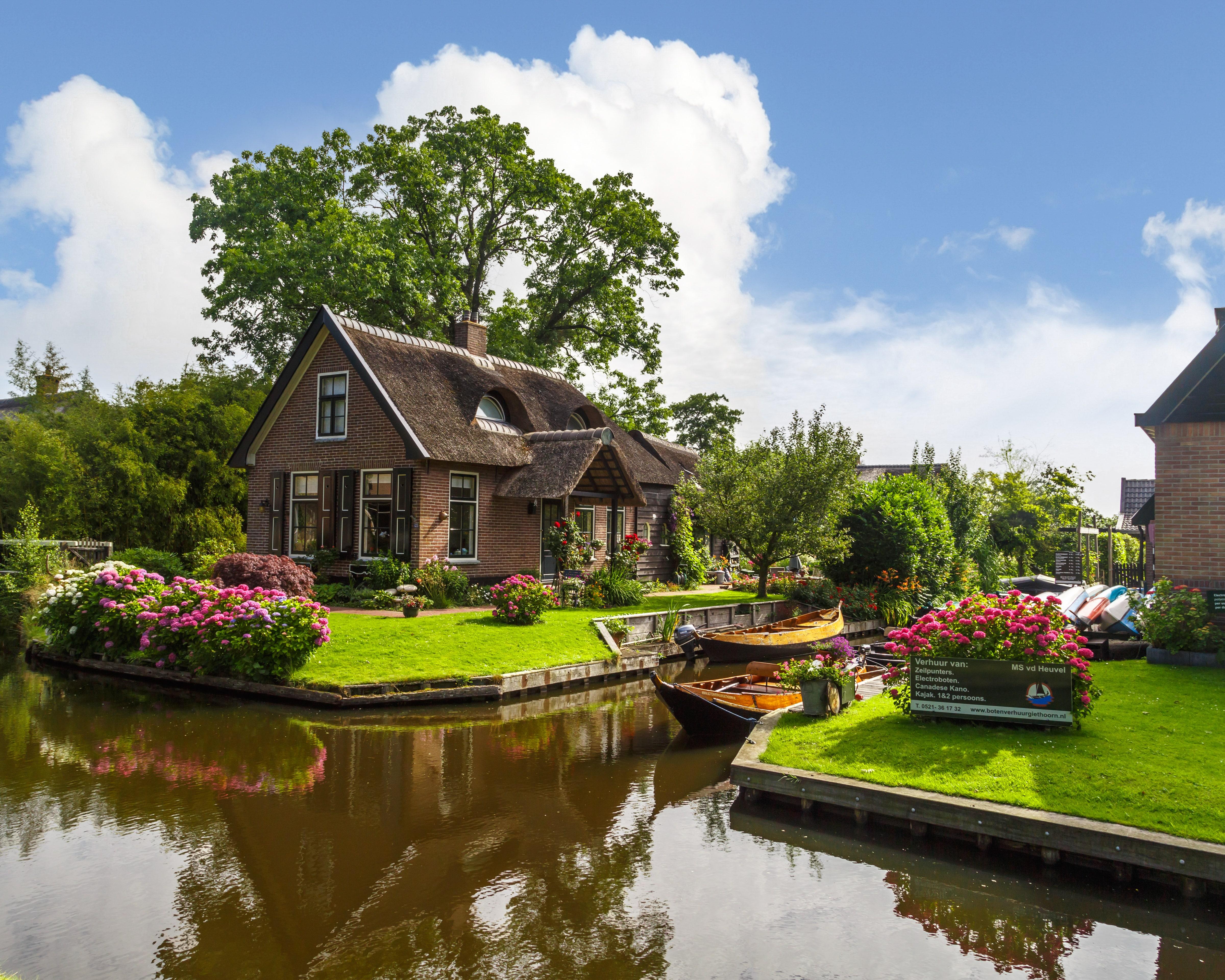 4800x3840 The Dutch Town of Giethoorn Has No Roads—Only Canals. Condé Nast Traveler