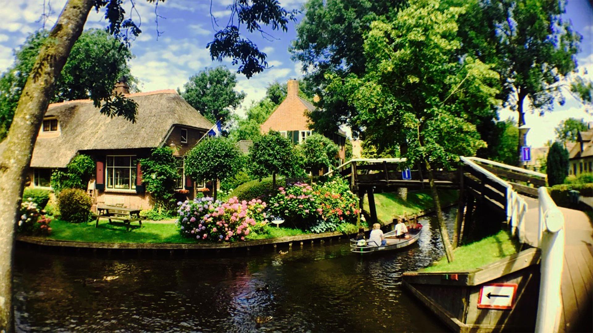 1920x1080 Giethoorn Wallpaper