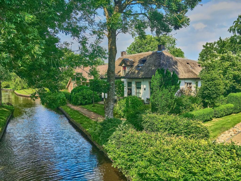 1024x768 Giethoorn, An Idyllic Dutch Village Without Roads Magic Earth