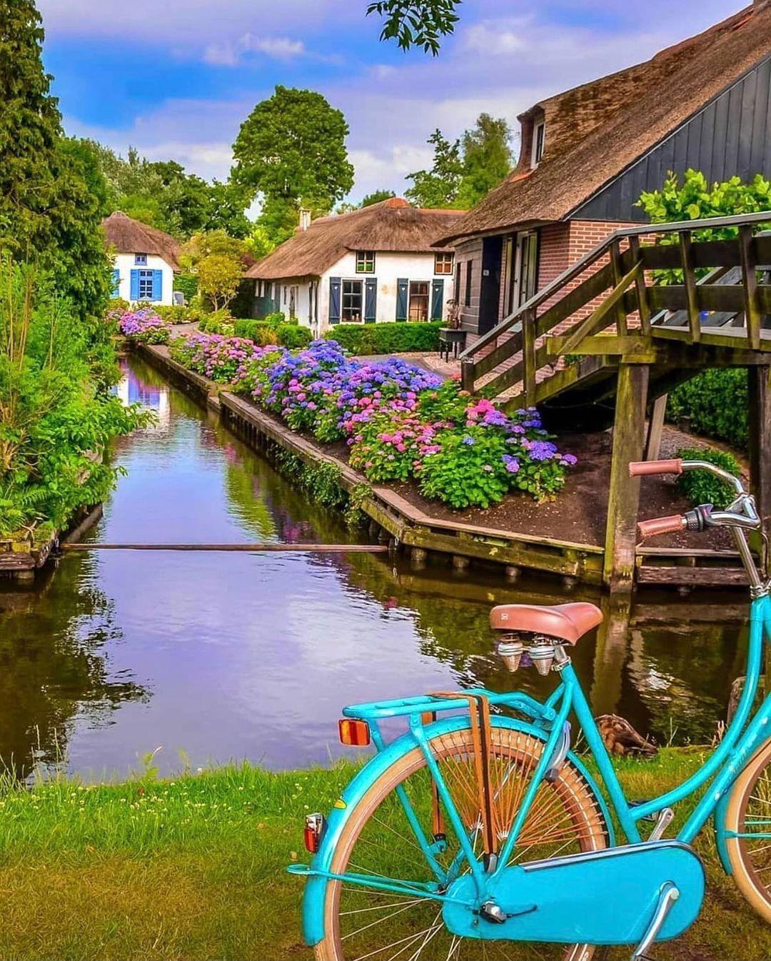 1080x1346 Vacations Focus