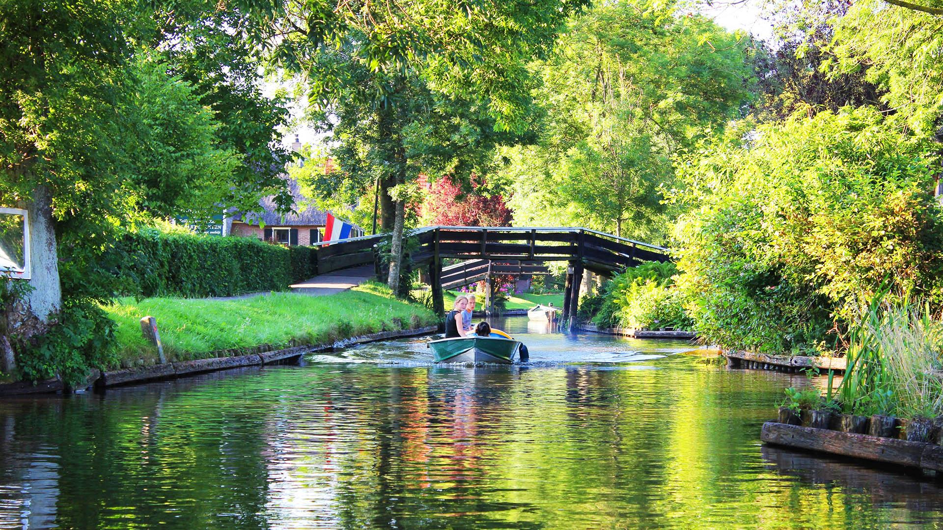 1920x1080 Giethoorn Day Tour from Amsterdam