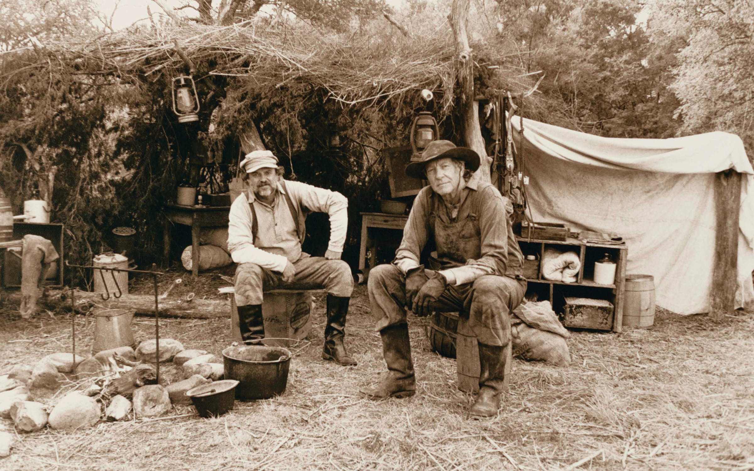 2400x1500 True West