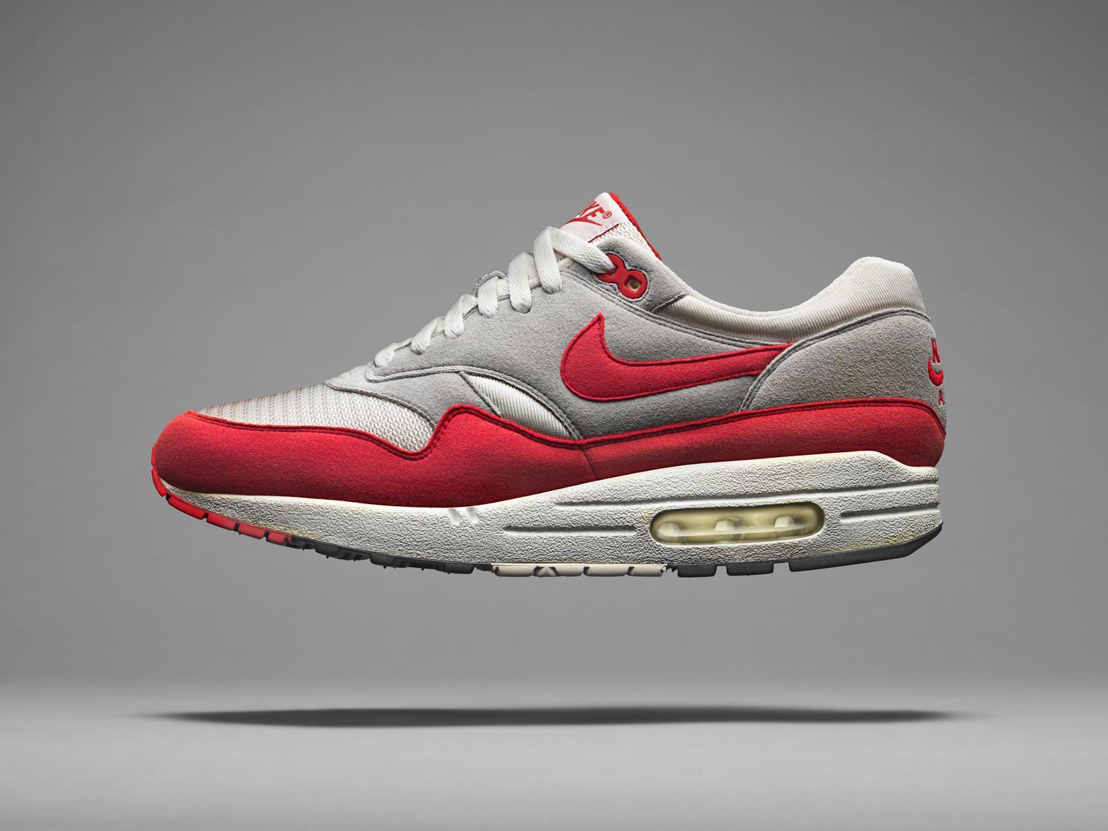1600x1200 Nike Air Max 1 Wallpaper