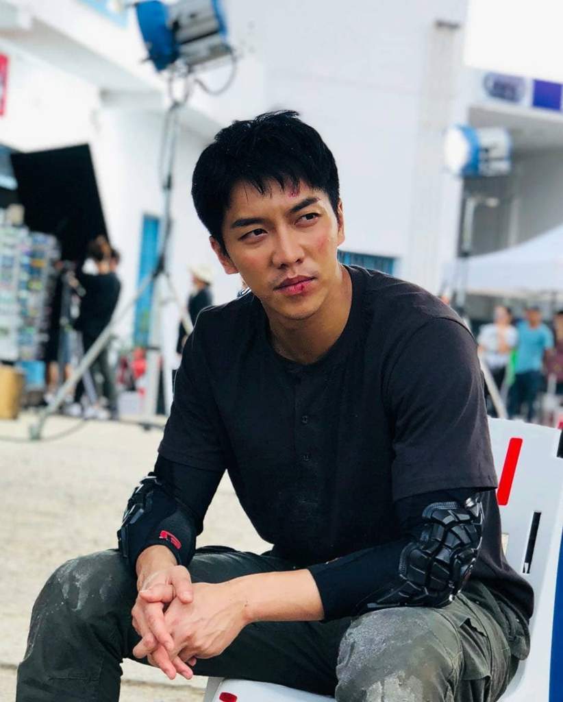 822x1024 Lee Seung Gi Wallpaper
