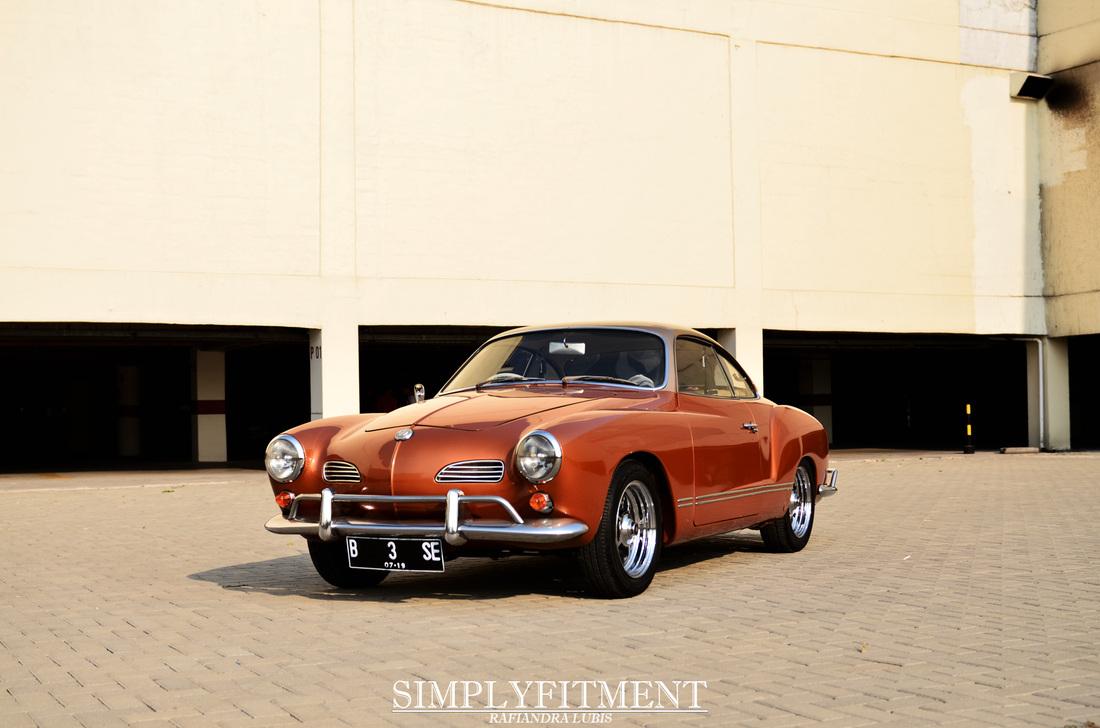 1100x728 Arya's 1961 Volkswagen Karmann Ghia