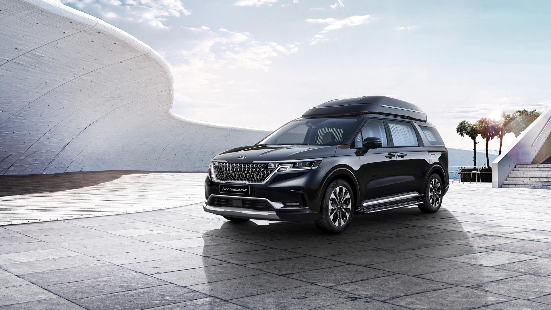1920x1080 The Kia Carnival High Limousine Luxury Minivan Is More L.A. Than Sedona