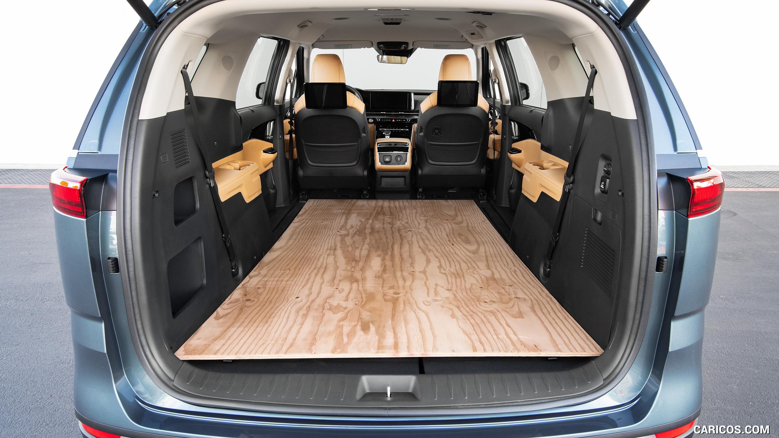 2560x1440 Kia Carnival