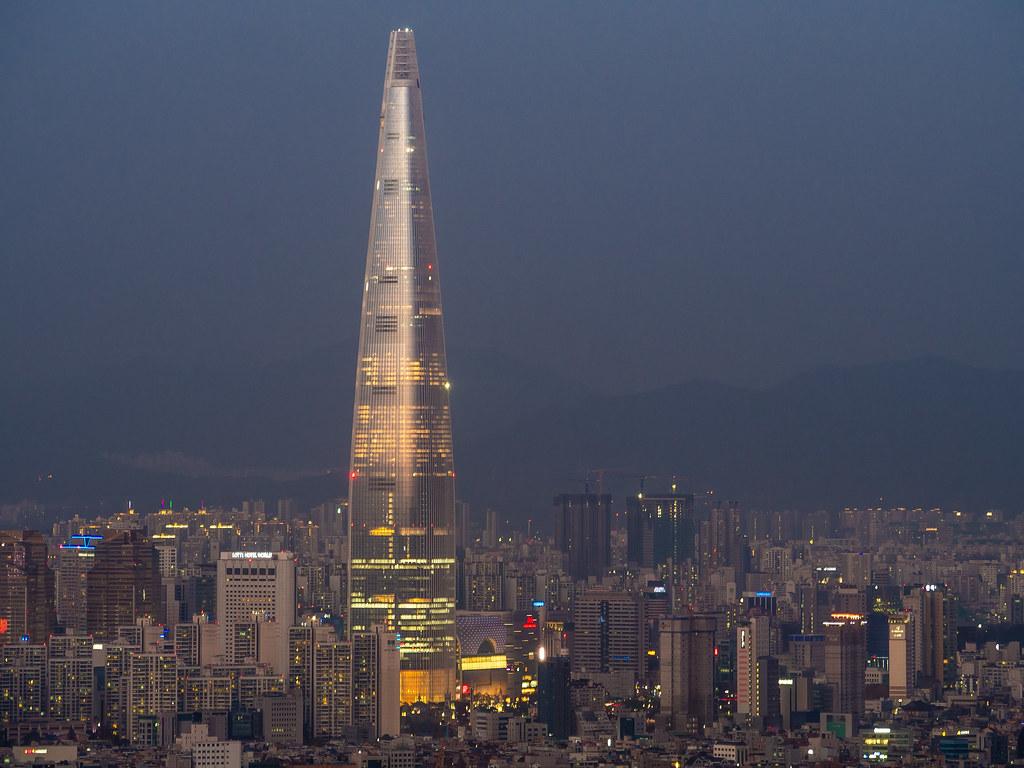 1024x768 Lotte World Tower Night View Guryongsan Seoul South Korea