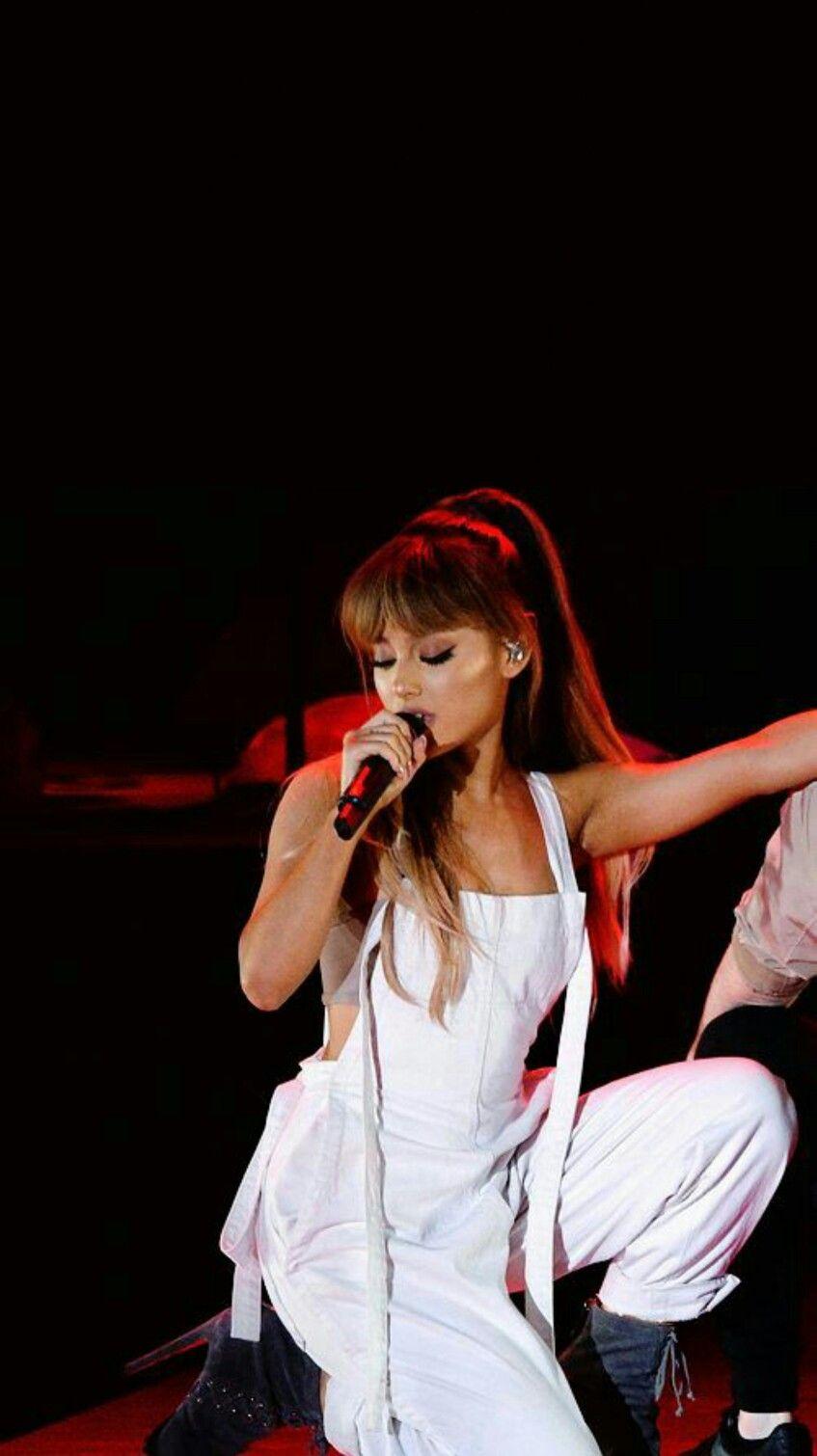 847x1510 ari. Ariana grande, Queens