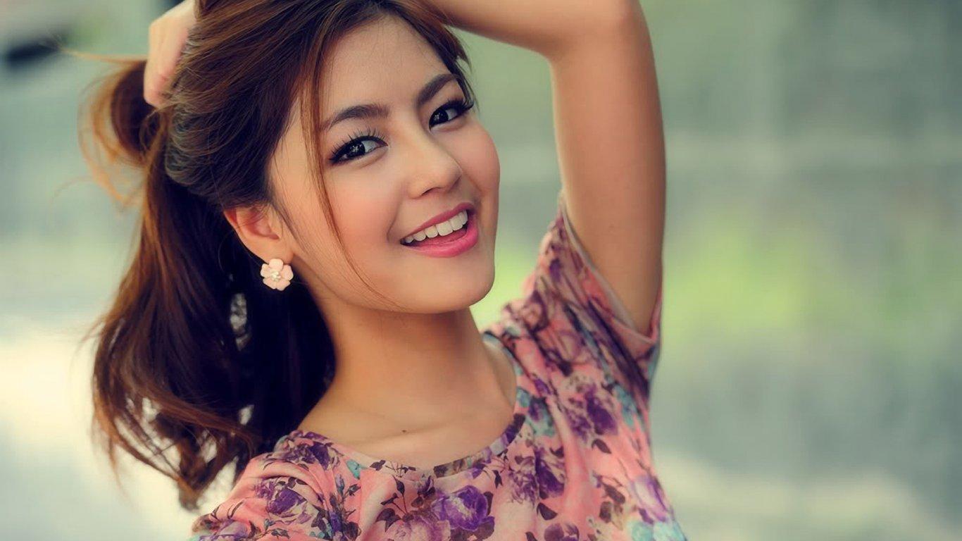 1366x768 Free download PCWallpaper GirlsHDWallpaper China beautiful girl HD Wallpaper [1366x768] for your Desktop, Mobile & Tablet. Explore Girl Wallpaper 1366x768x768 Dark Wallpaper, Free Laptop Wallpaper 1366x Cool Wallpaper 1366x768