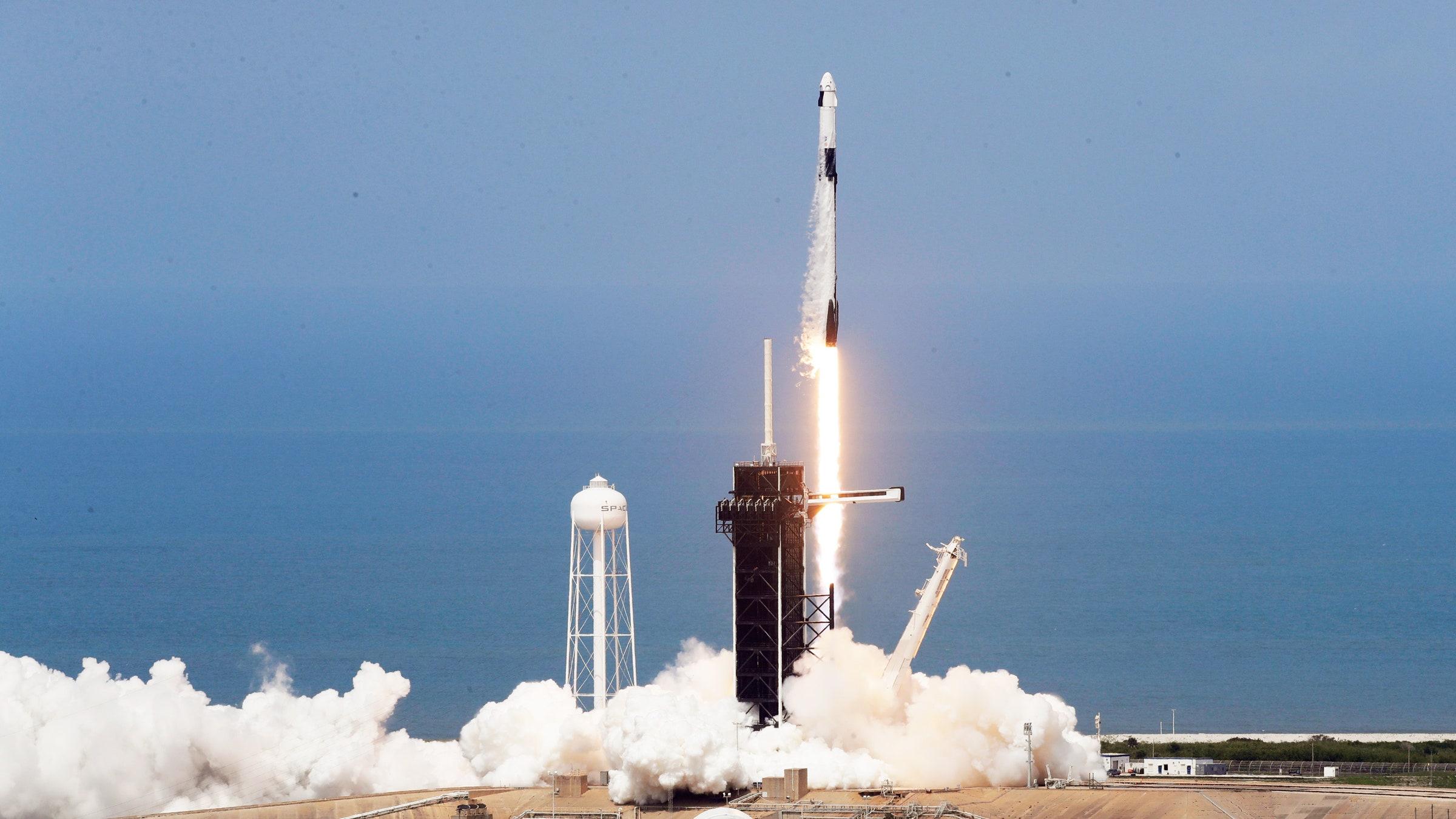 2400x1350 SpaceX Launched Two Astronauts—Changing Spaceflight Forever