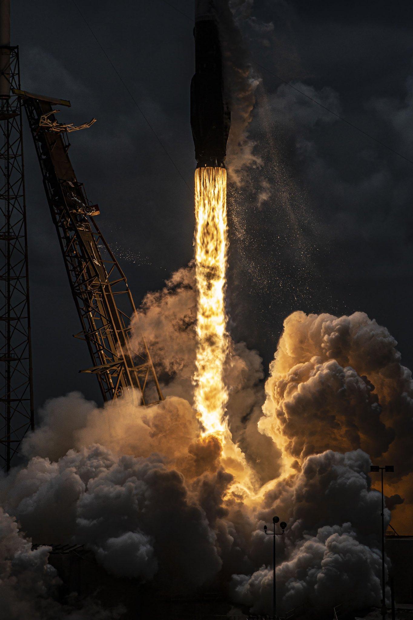 1364x2048 SpaceX picture of today's launch →