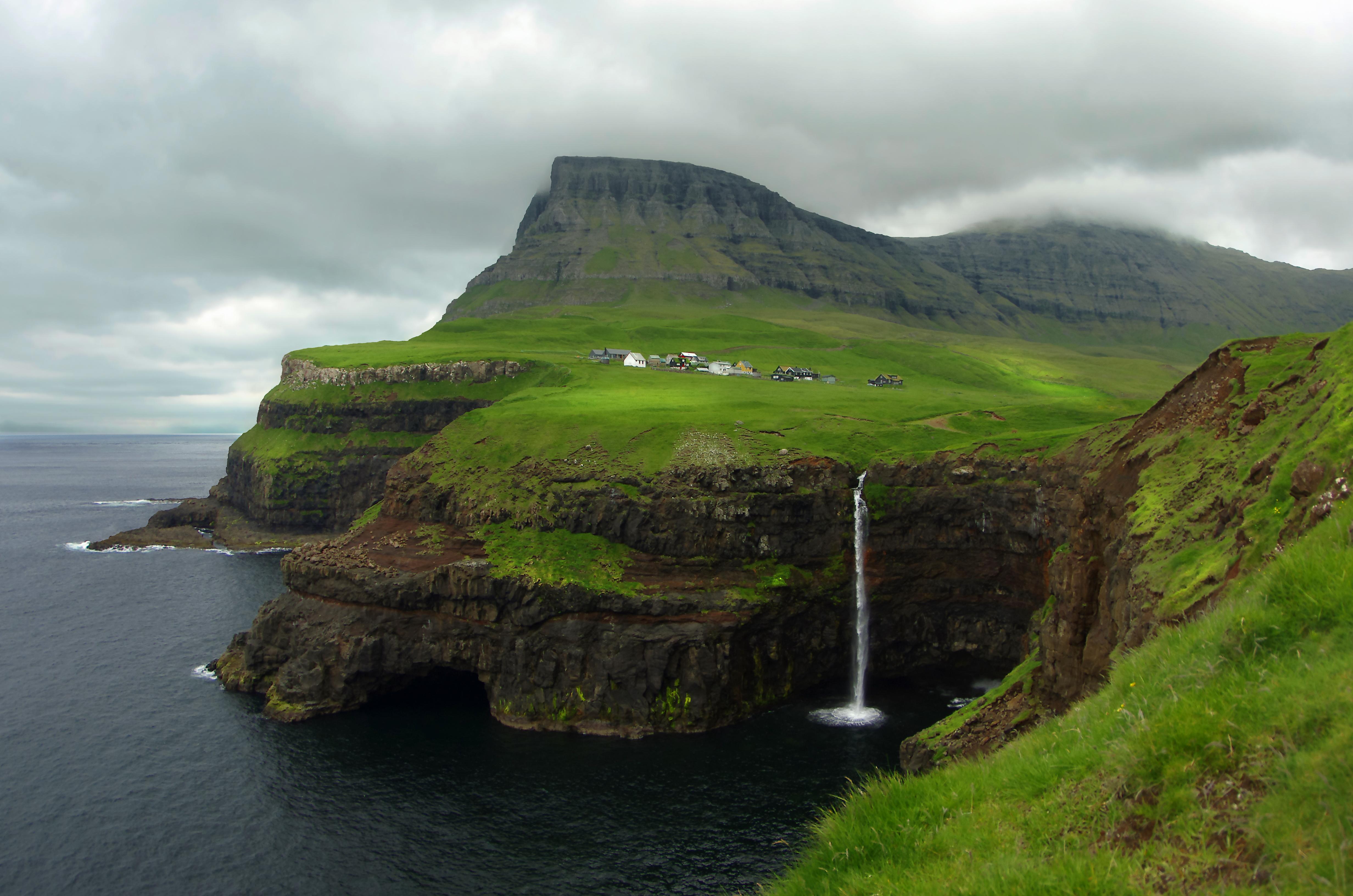 4928x3264 Cloud Coast Denmark Faroe Islands Gasadalur Scandinavia Village Waterfall Wallpaper:4928x3264