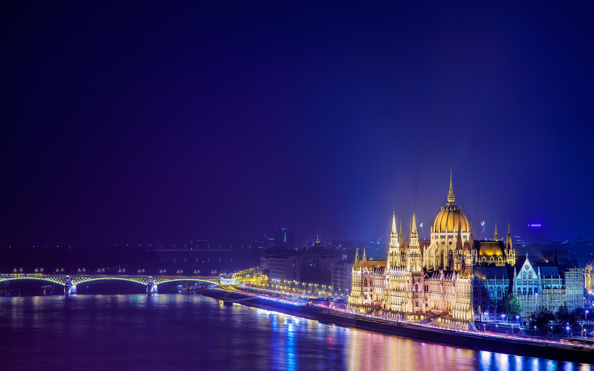 2048x1280 Budapest wallpaperx1280