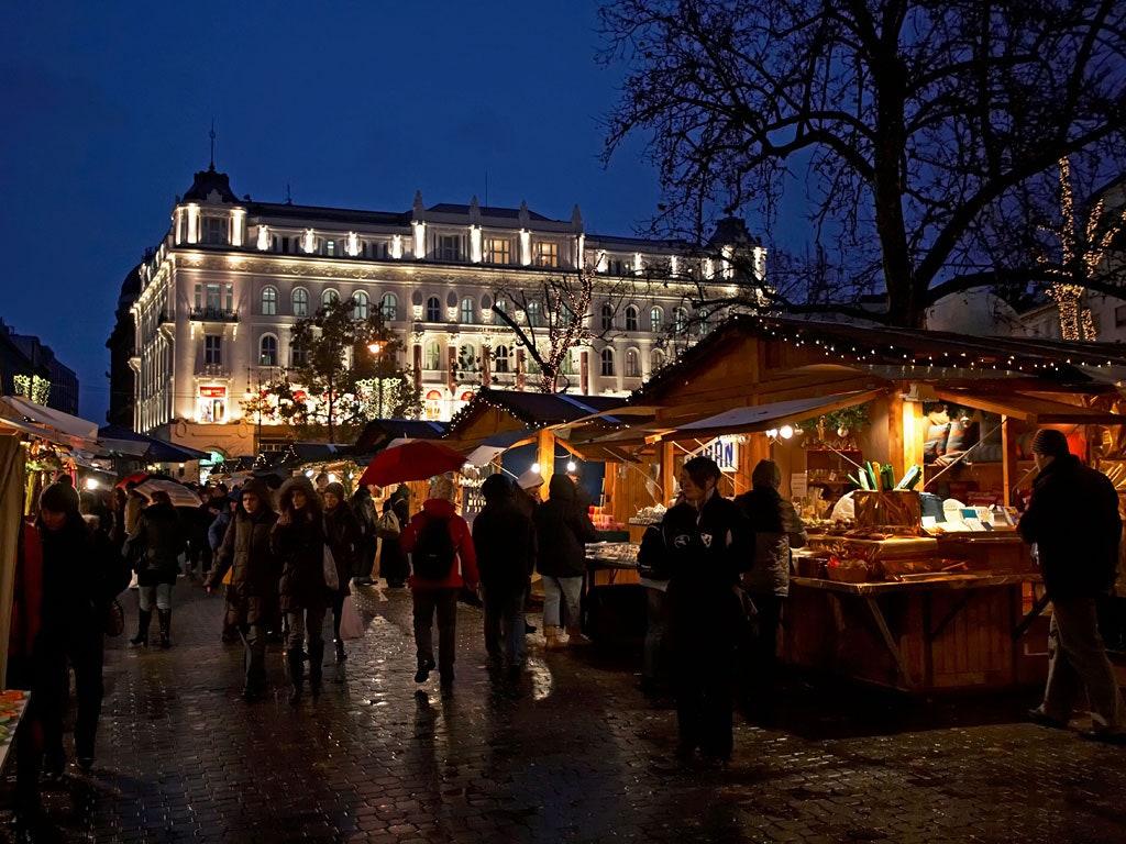 1024x768 Christmas Vacation Idea: Budapest's Beautiful Christmas Markets. Condé Nast Traveler