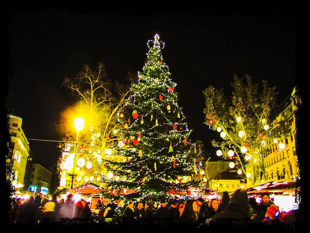 1024x768 Budapest Christmas Market. Budapest Christmas Market