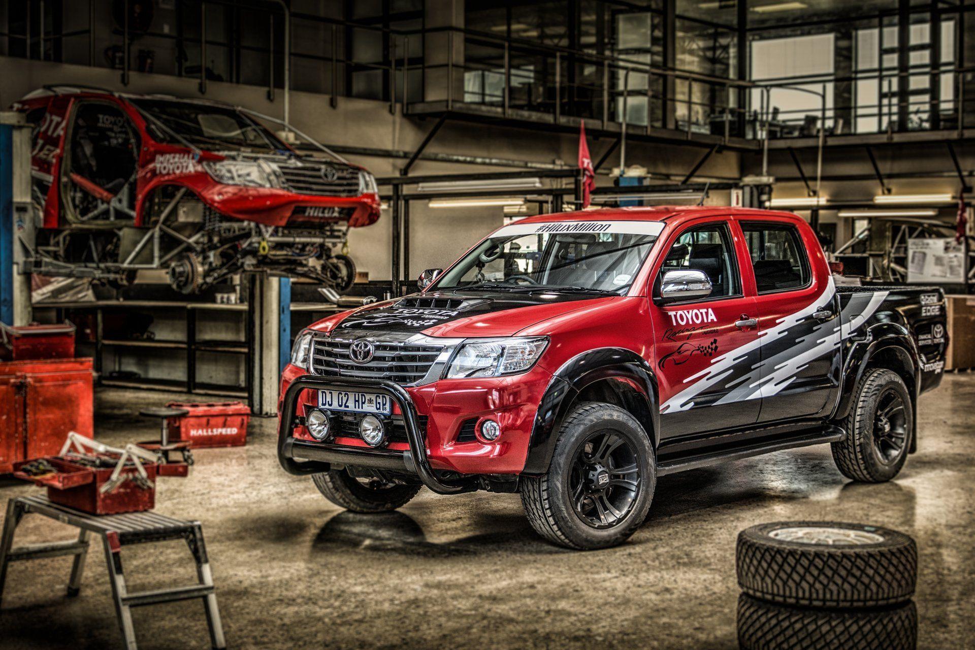1920x1280 TOYOTA HILUX