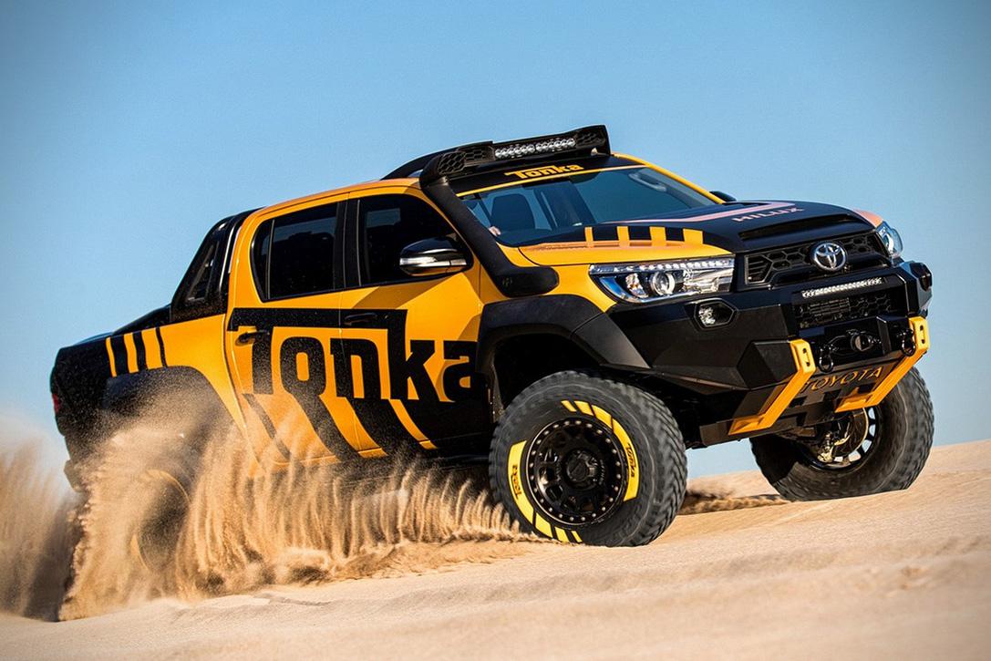 1087x725 Toyota HiLux Tonka Concept