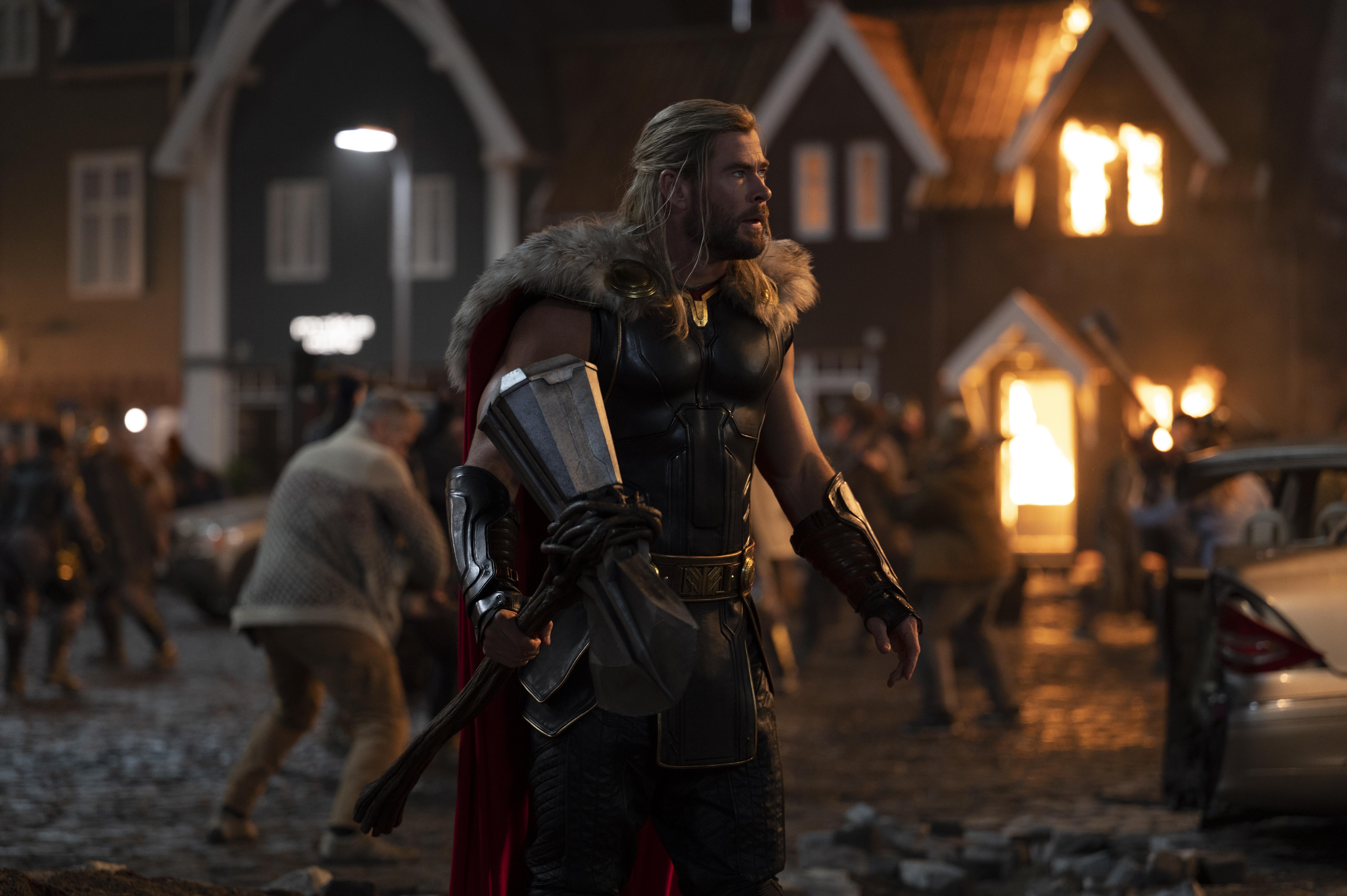6048x4024 Thor: Love and Thunder (2022)