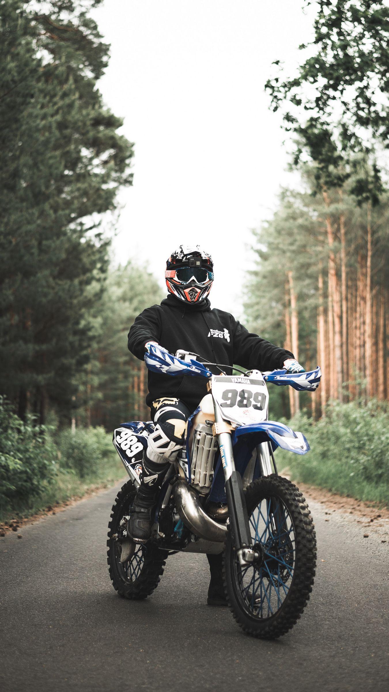 1350x2400 Download wallpaper 1350x2400 yamaha, motorcycle, bike, motorcyclist, helmet iphone 8+/7+/6s+/for parallax HD background