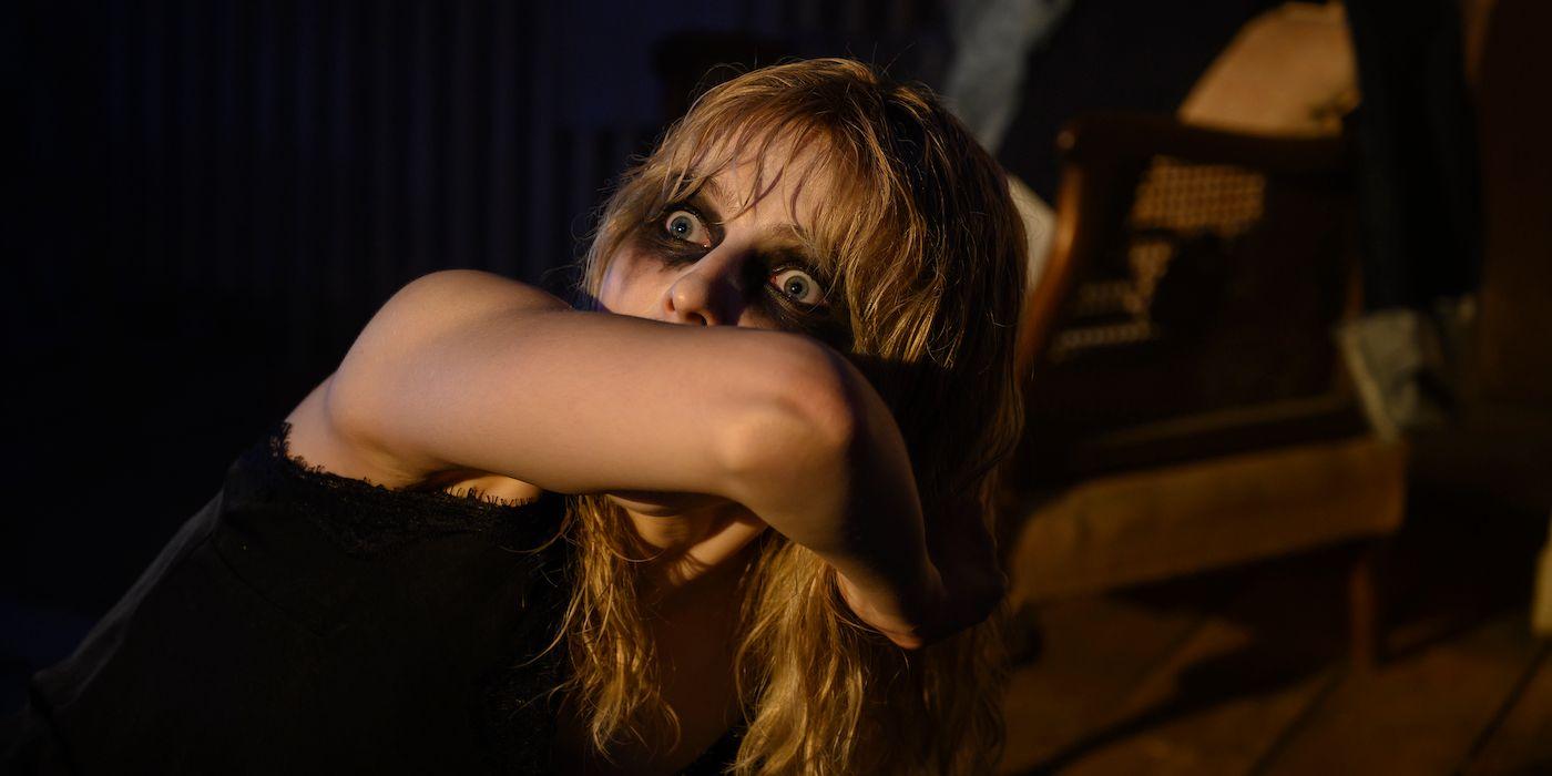 1400x700 Last Night in Soho Image Teases Thomasin McKenzie's “Sixth Sense”