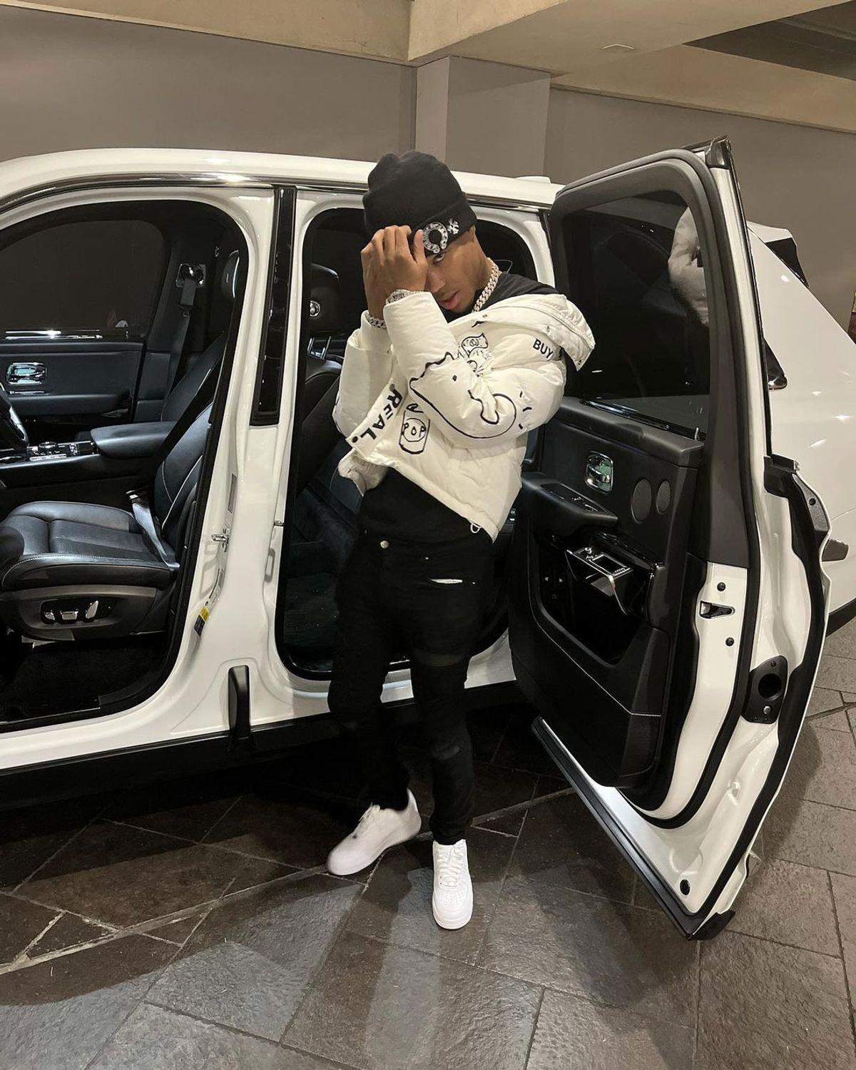1200x1500 Nardo Wick Outfit from November 2021. WHAT'S ON THE STAR?. Nardo, Rapper outfits, Black shoes men