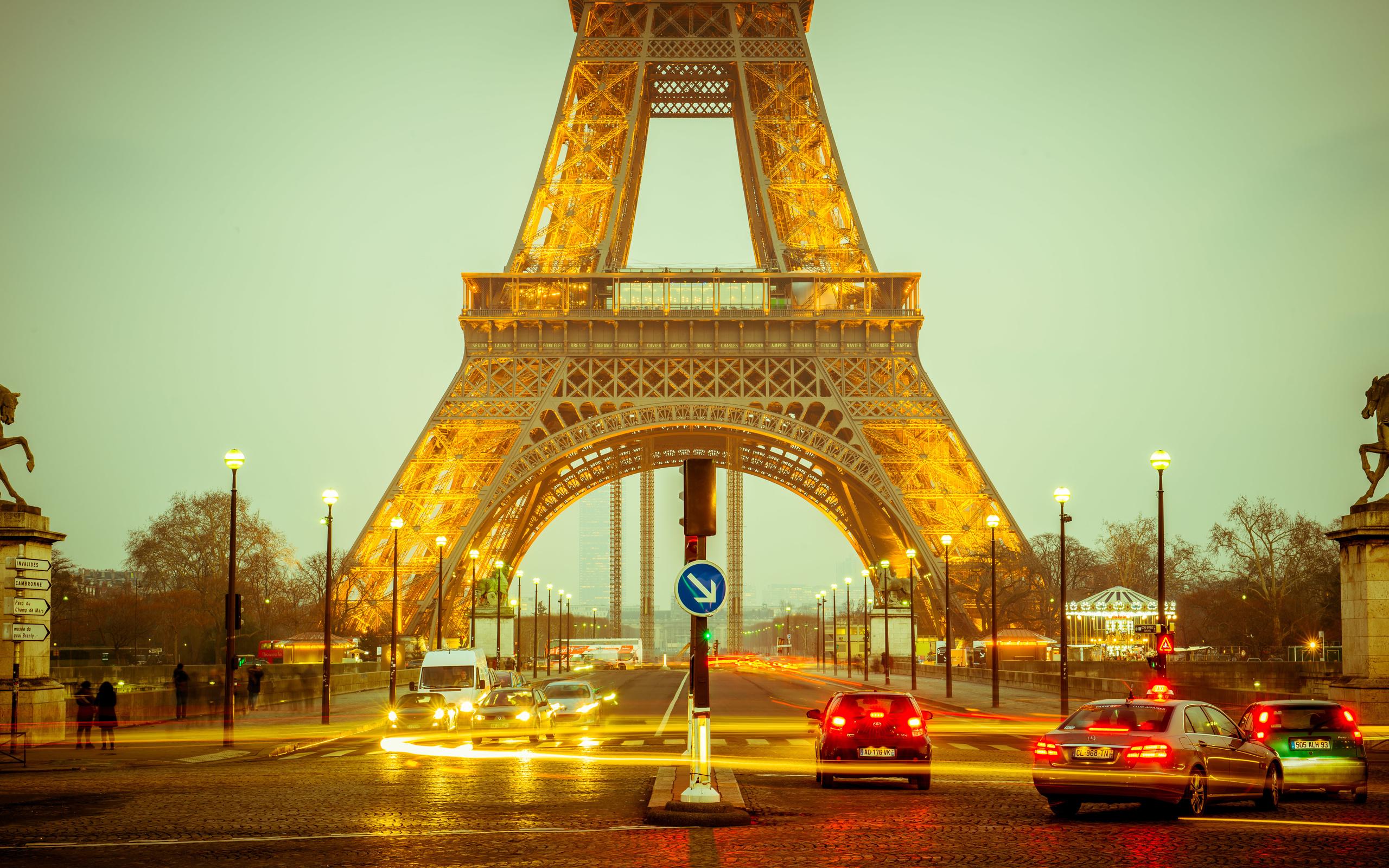 2560x1600 France Eiffel Tower night paris wallpaperx1600