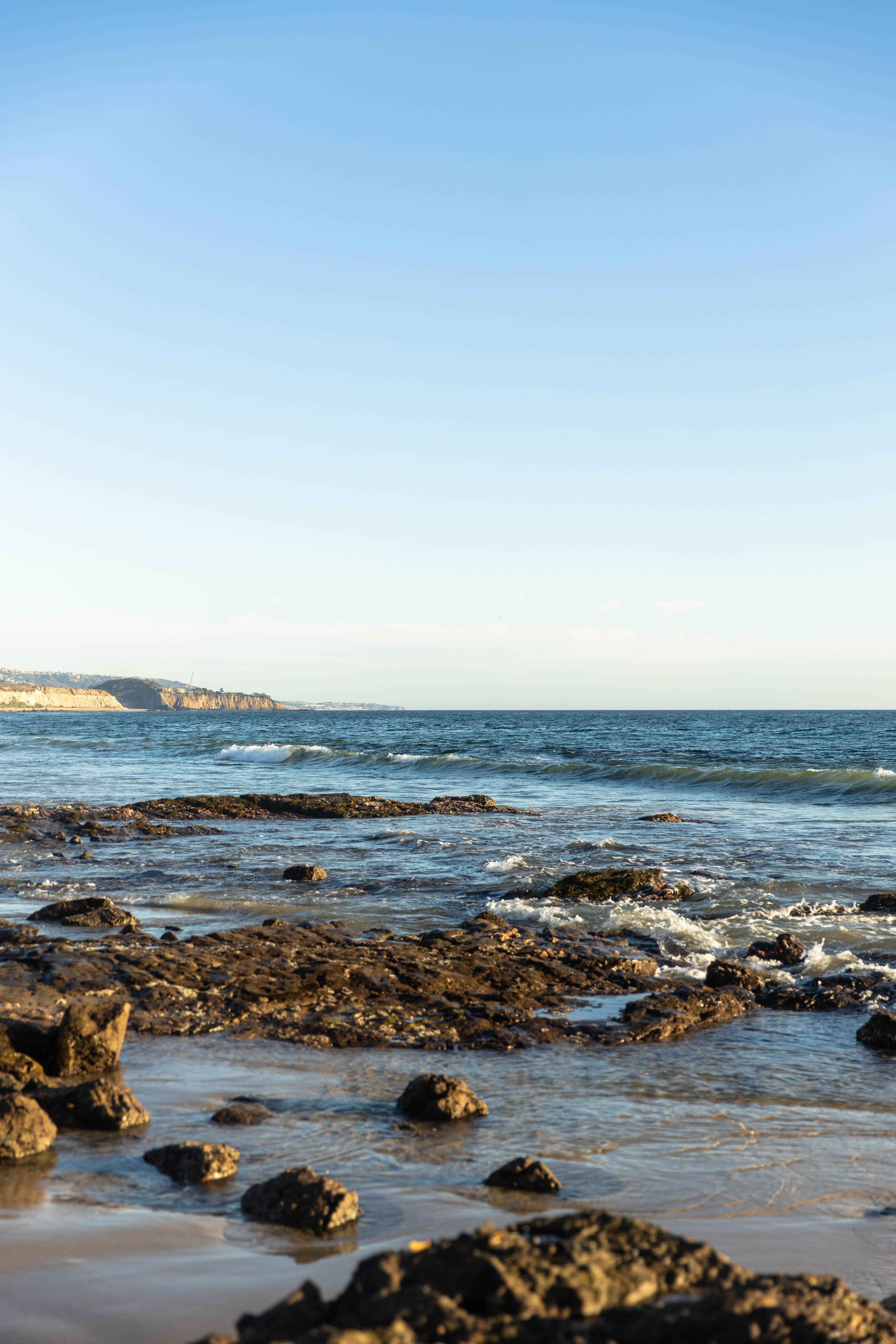 4422x6633 Walking The Beach at Crystal Cove, Laguna Beach, California
