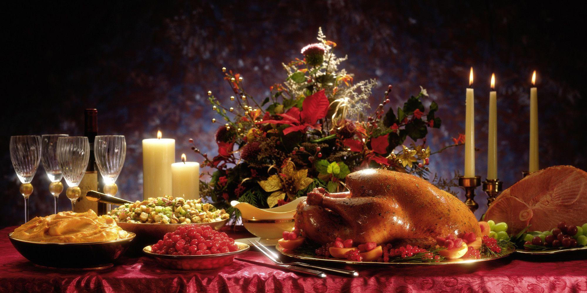 2000x1000 Christmas Food Table Wallpaper