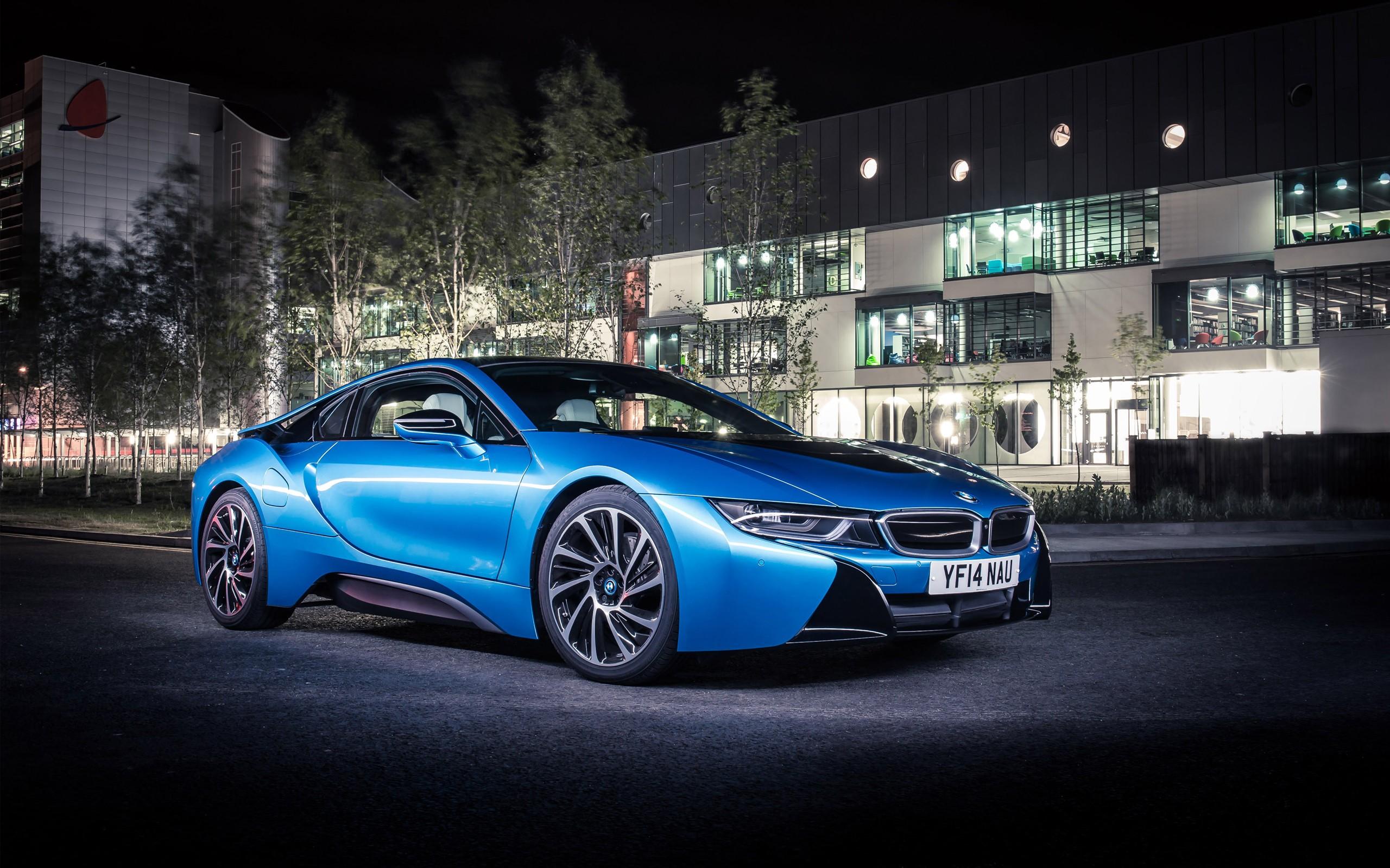 2560x1600 BMW i8 UK Wallpaper. HD Car Wallpaper