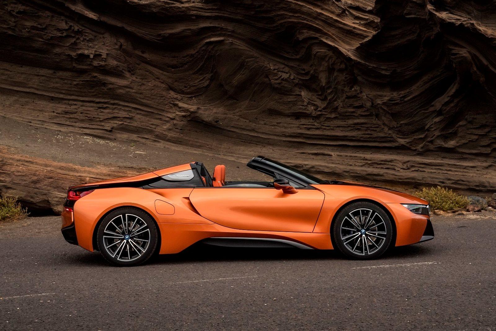 1600x1066 BMW i8 Roadster Exterior Photo