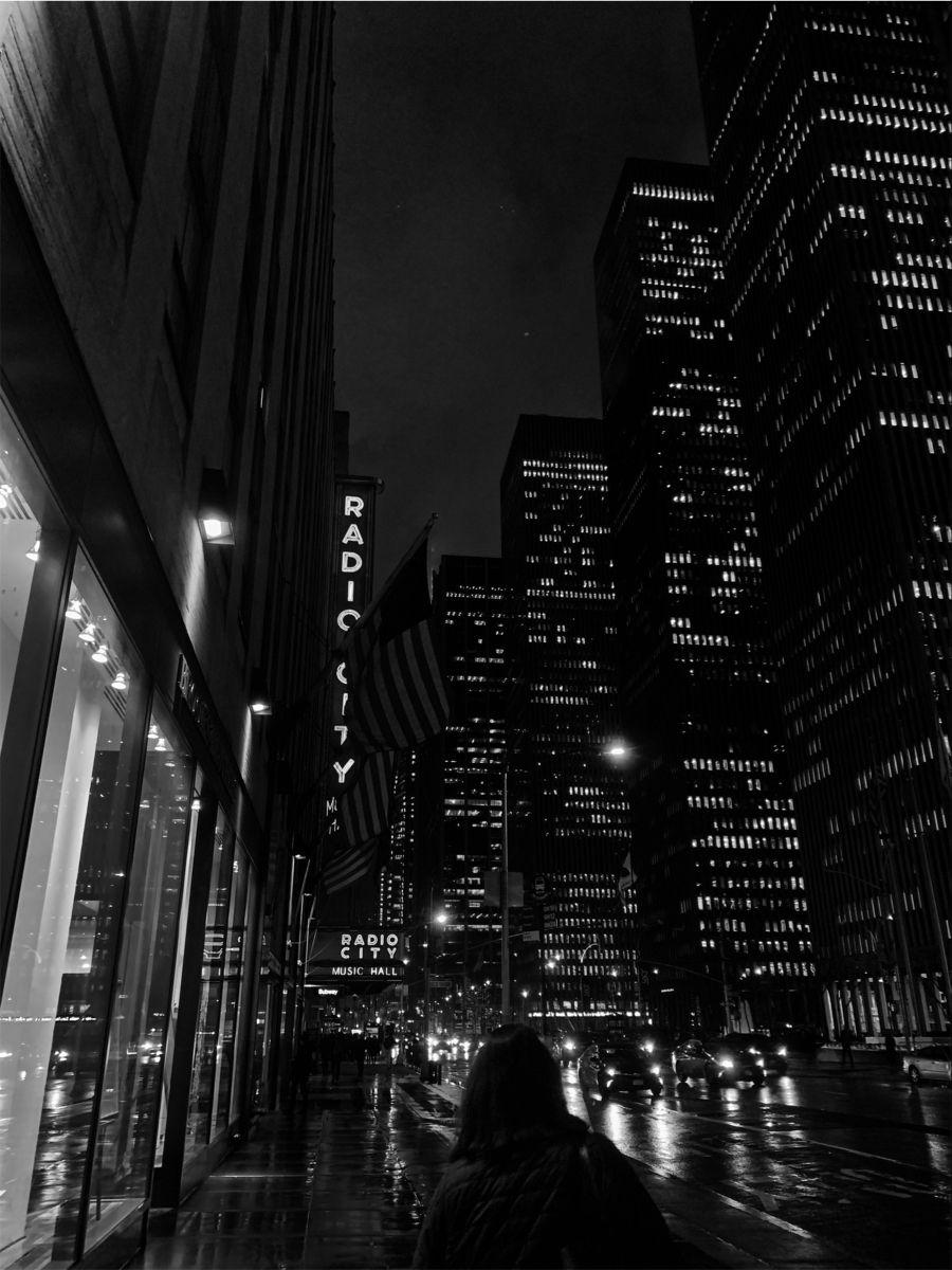 900x1200 rainy day in new york city. Black and white aesthetic, Black and white background, Black and white picture wall