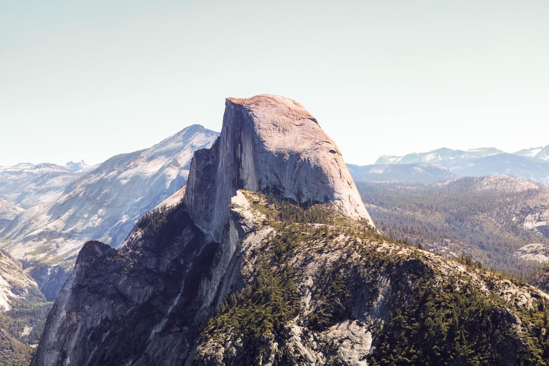1800x1200 Skiers Complete Landmark Descent of Yosemite's Half Dome