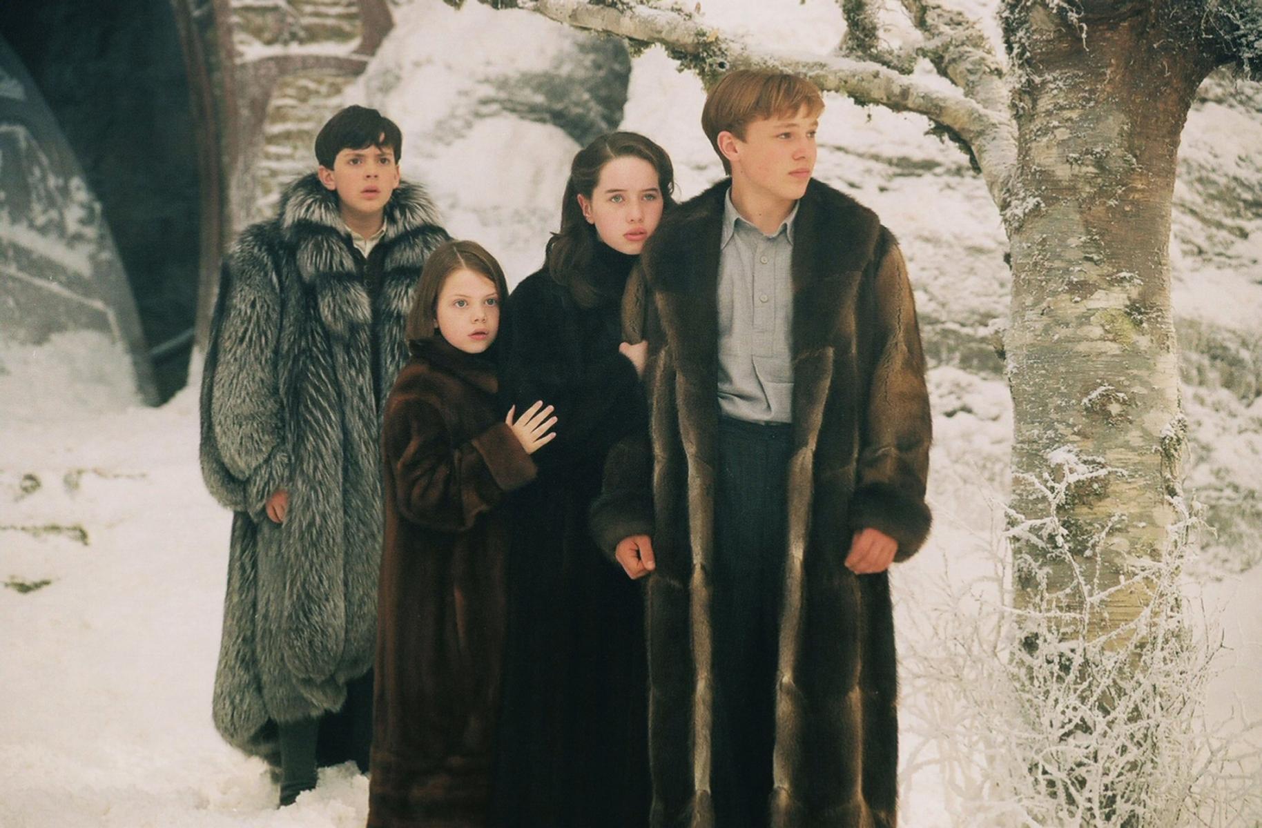 1828x1200 Chronicles of Narnia