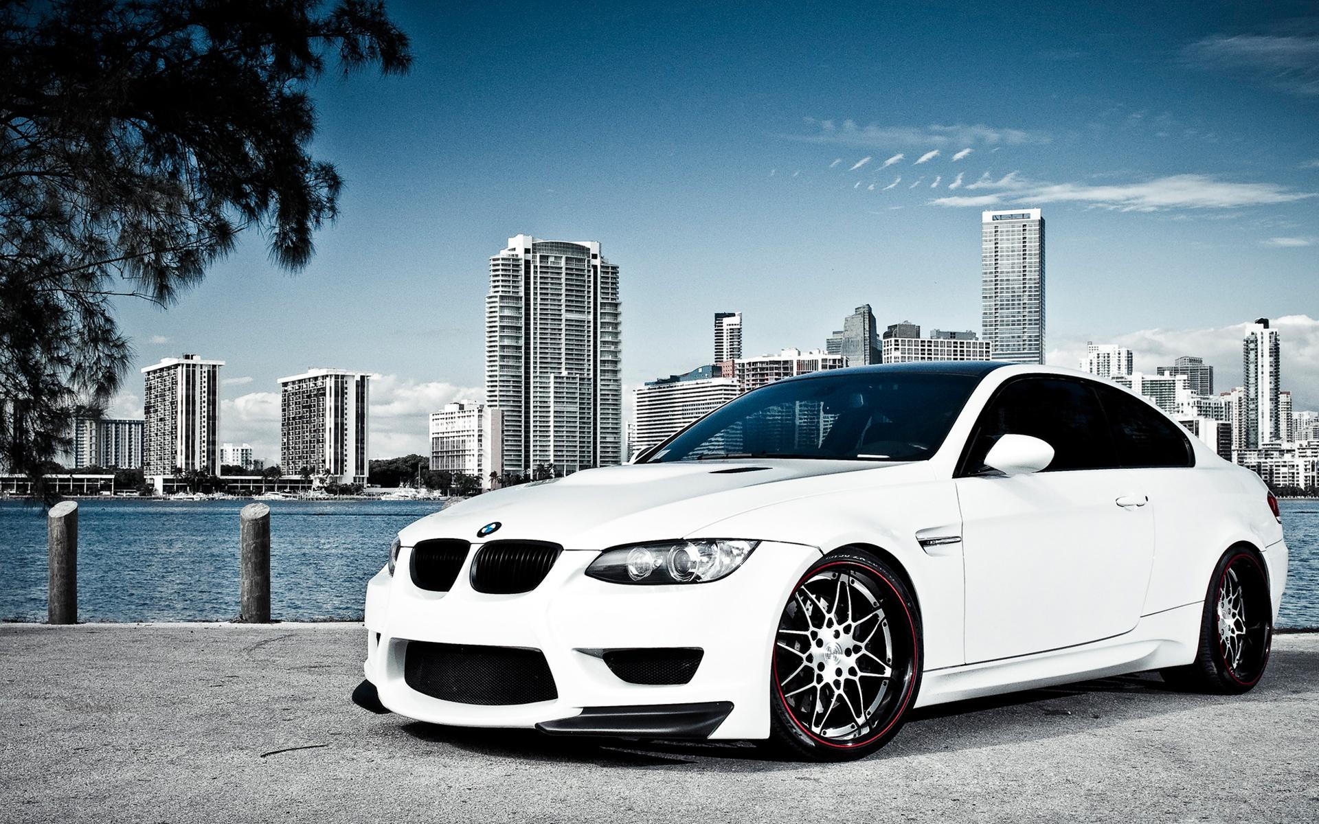 1920x1200 White BMW M3 Over Miami Wallpaper Car Wallpaper