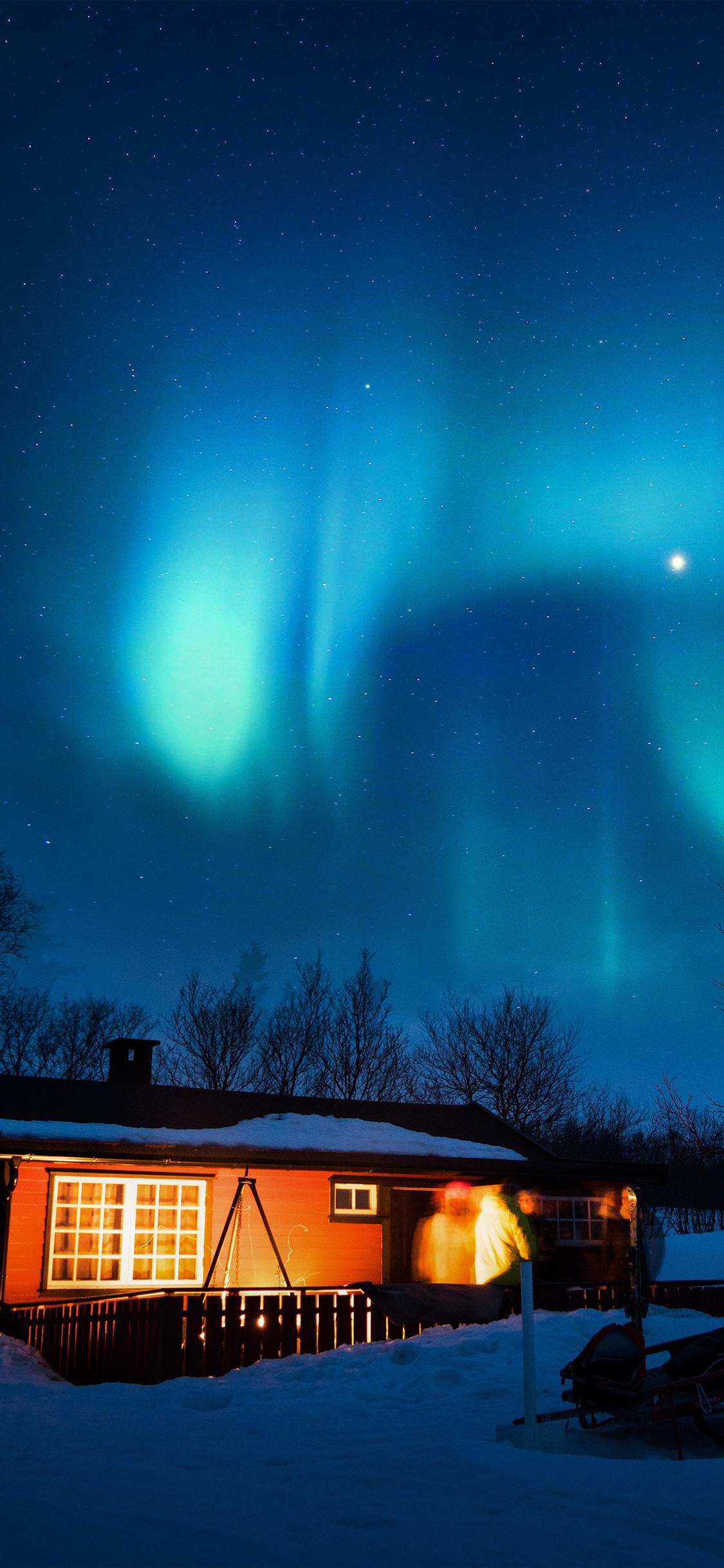 1125x2436 aurora canada house night winter mountain sky