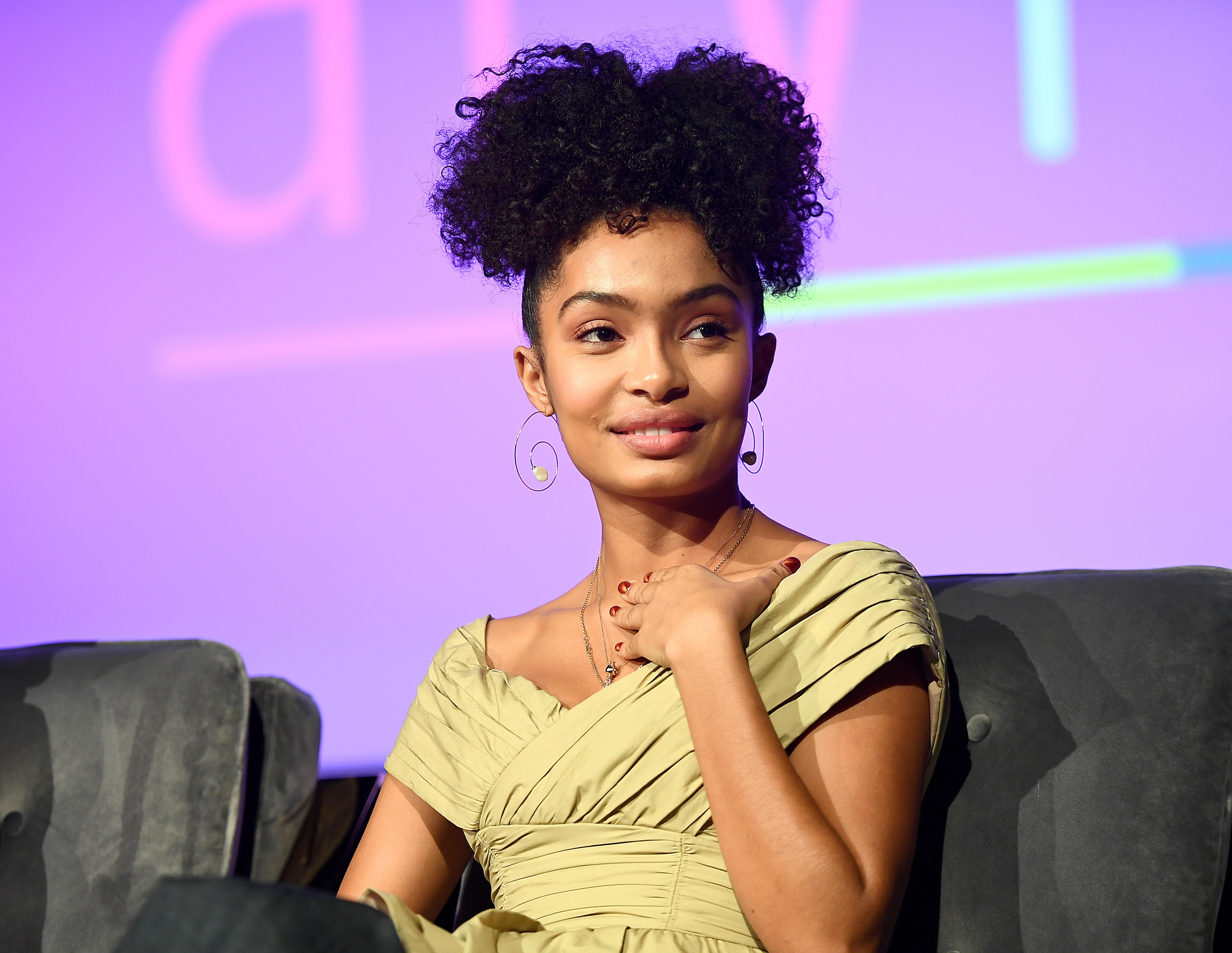 6000x4640 Yara Shahidi Dressed Up as Aaliyah in an Episode of Grown·Ish
