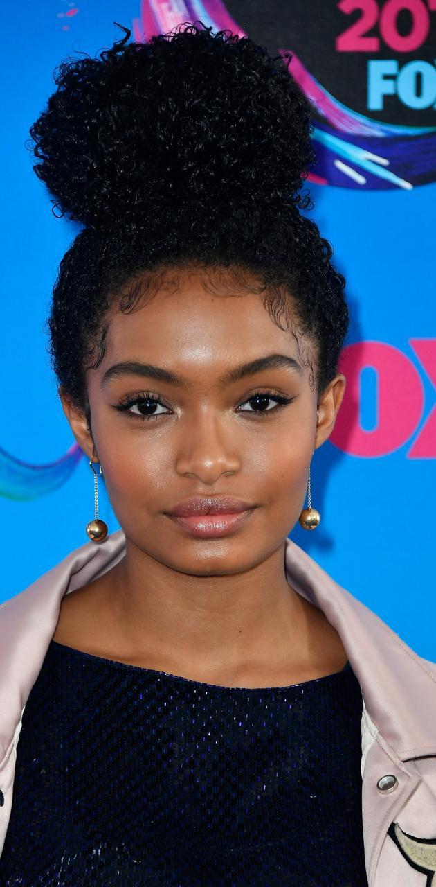 630x1280 Yara Shahidi wallpaper