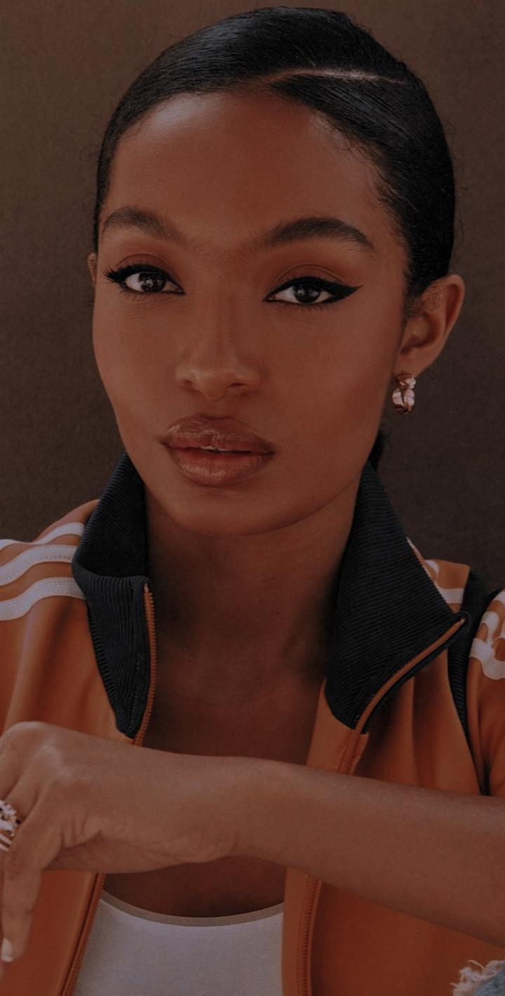 720x1418 yara shahidi wallpaper