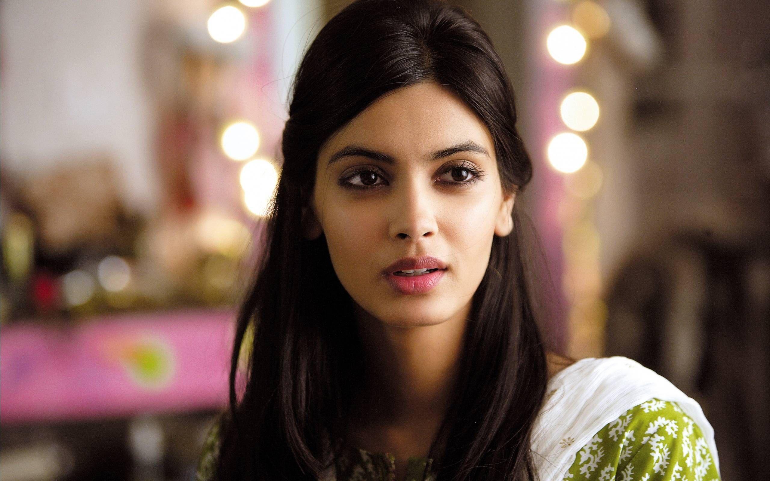 2560x1600 New bollywood actress wallpaper 2014 Wallpaper 100