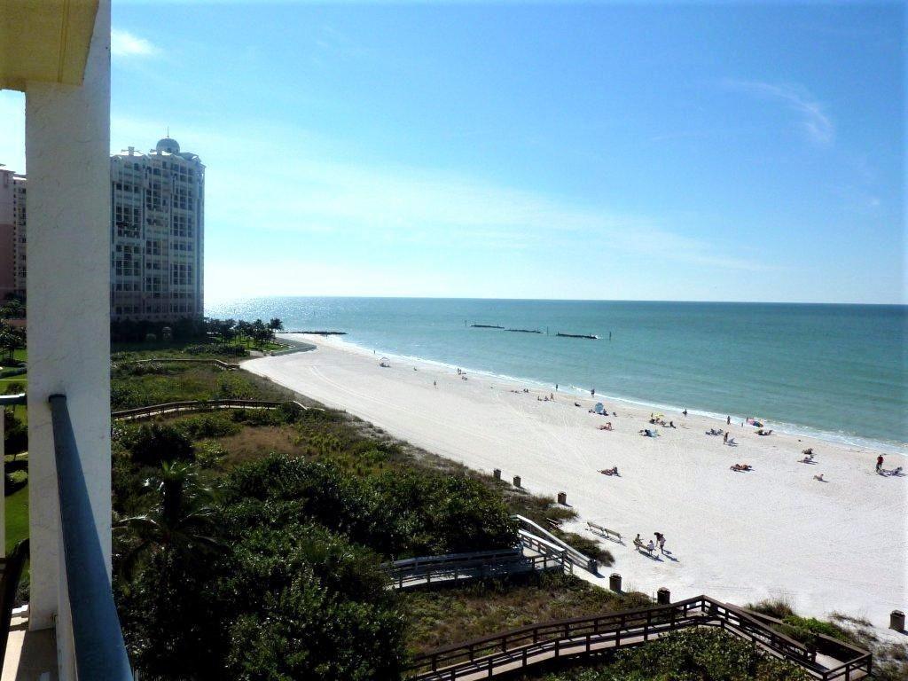 1024x768 Beachfront Beautiful Oasis