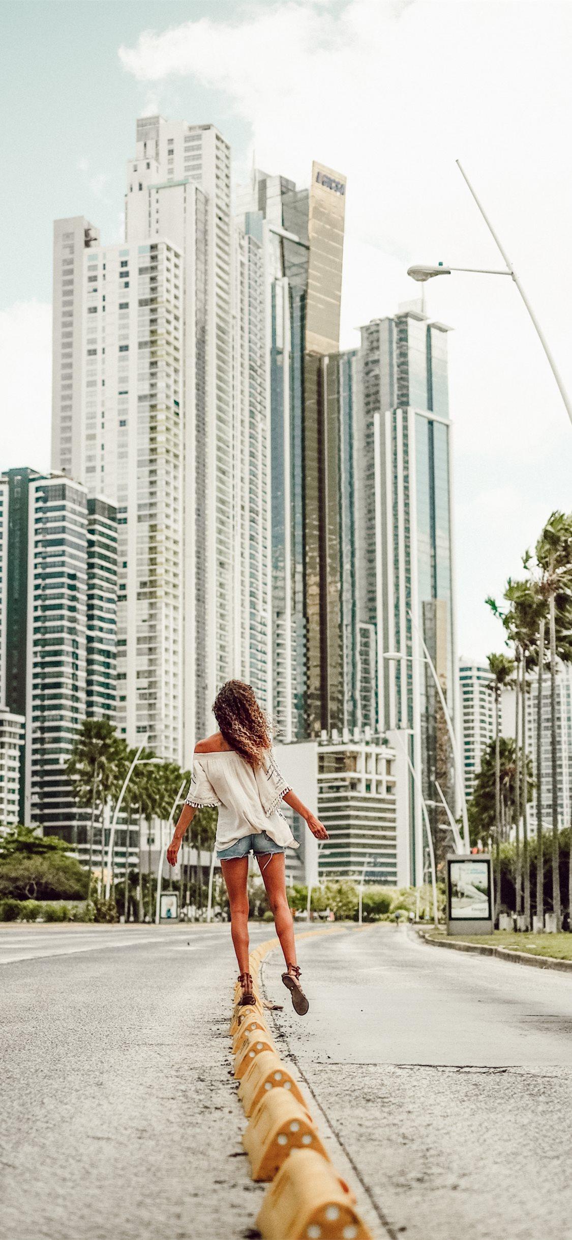 1125x2436 Best Panama city iPhone HD Wallpaper