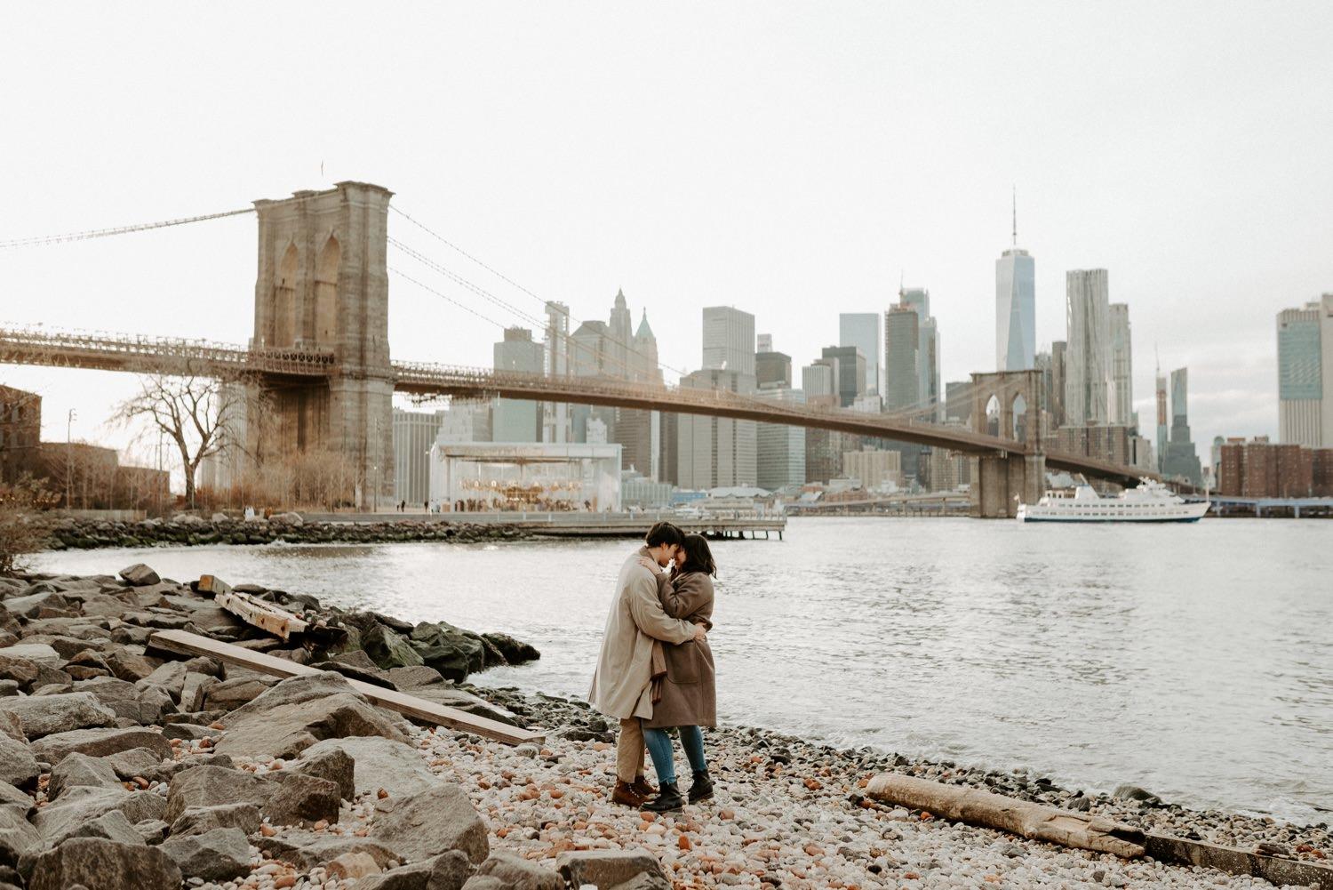 1500x1001 Dumbo and Brooklyn Bridge Anniversary Couple Session